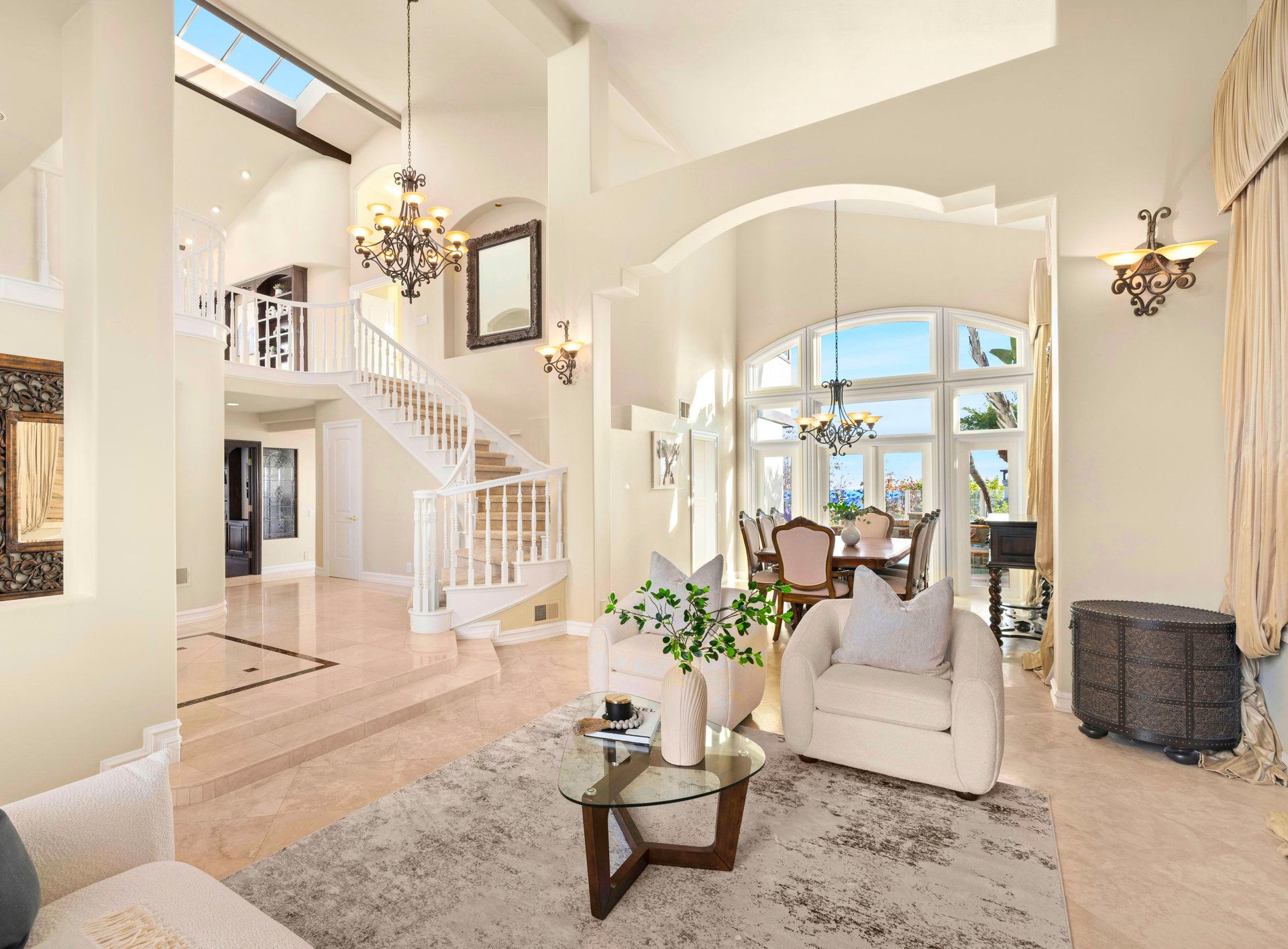 Panoramic Ocean Views 