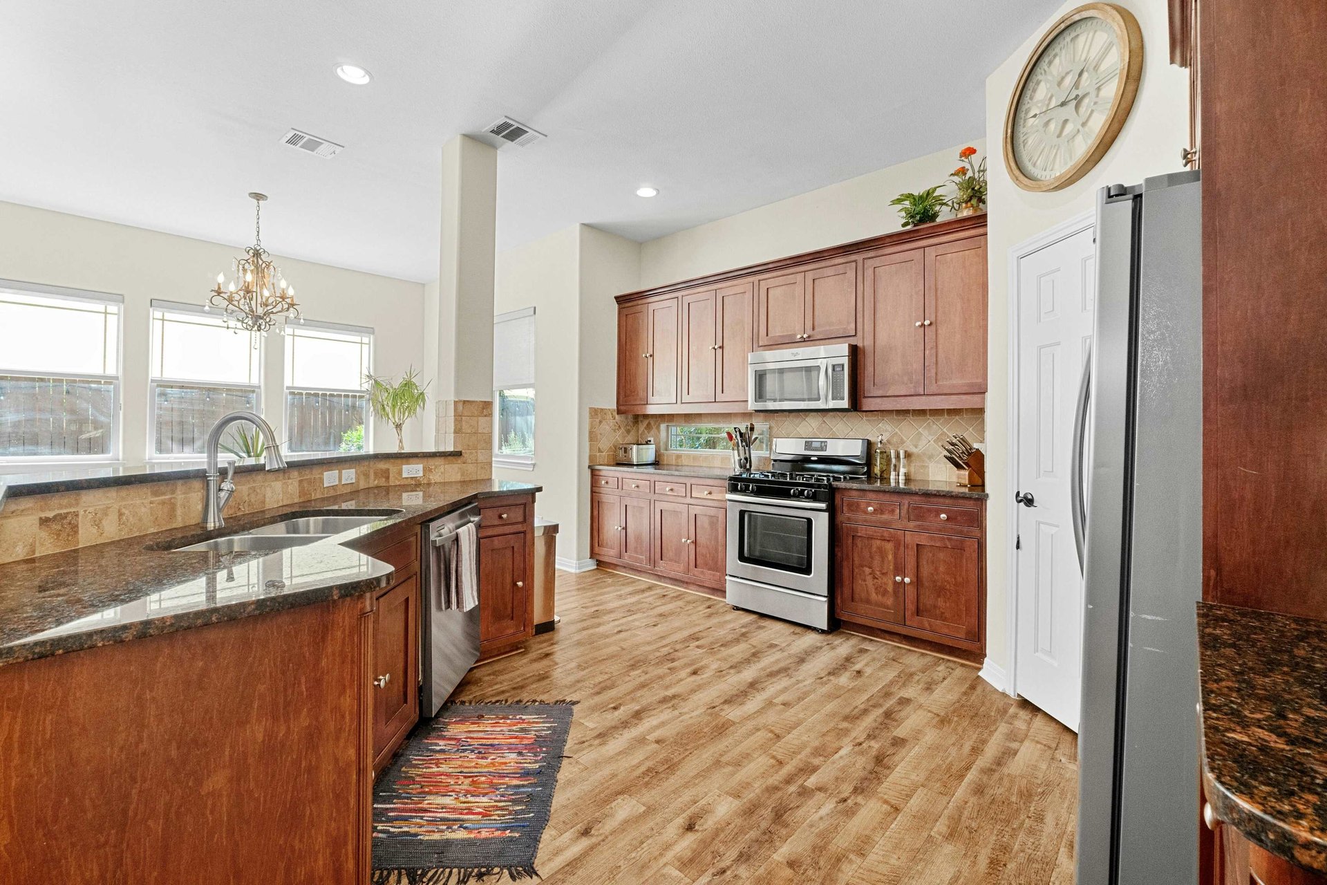 Modern Crestview Two-story Home: Updated Primary Bath, New Roof – Investor Friendly!