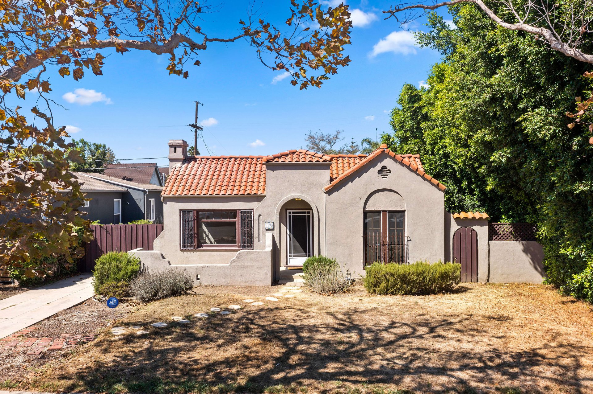1175 Carmona Ave, Wilshire Vista