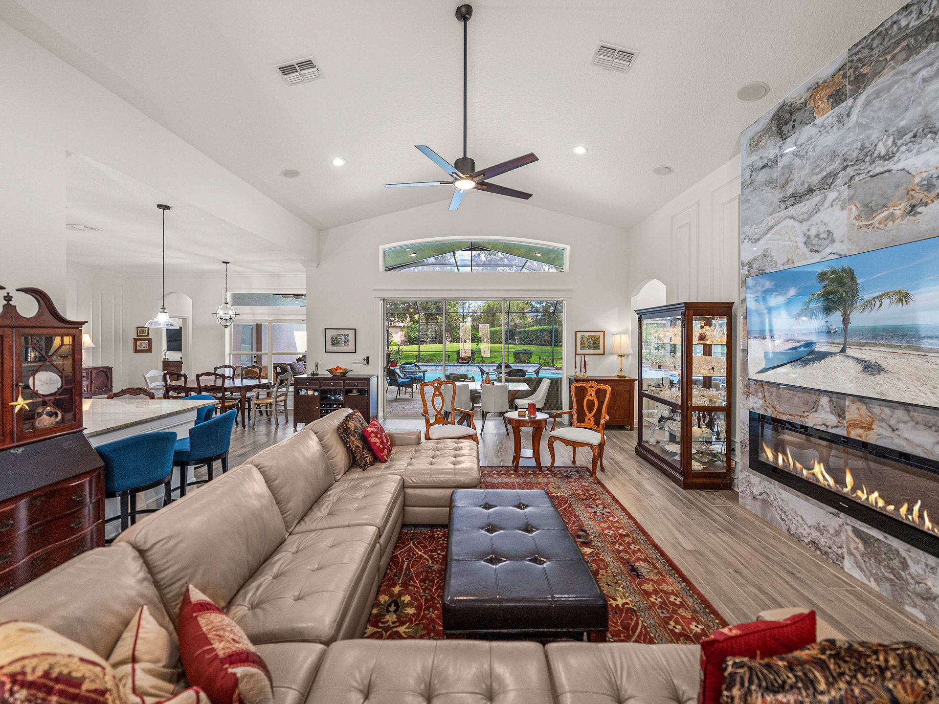 13228 THOROUGHBRED DR