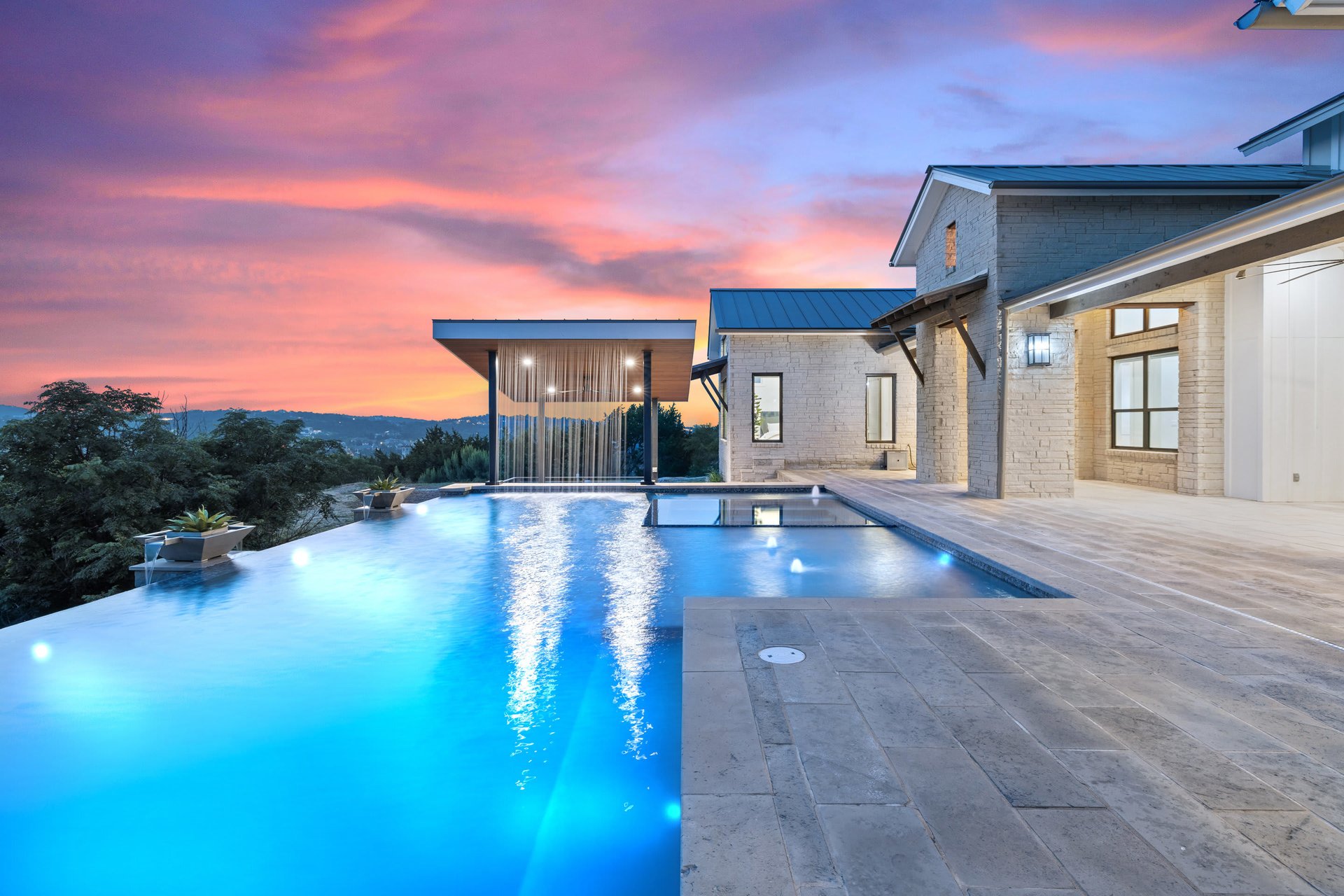 4404 Hennig Dr