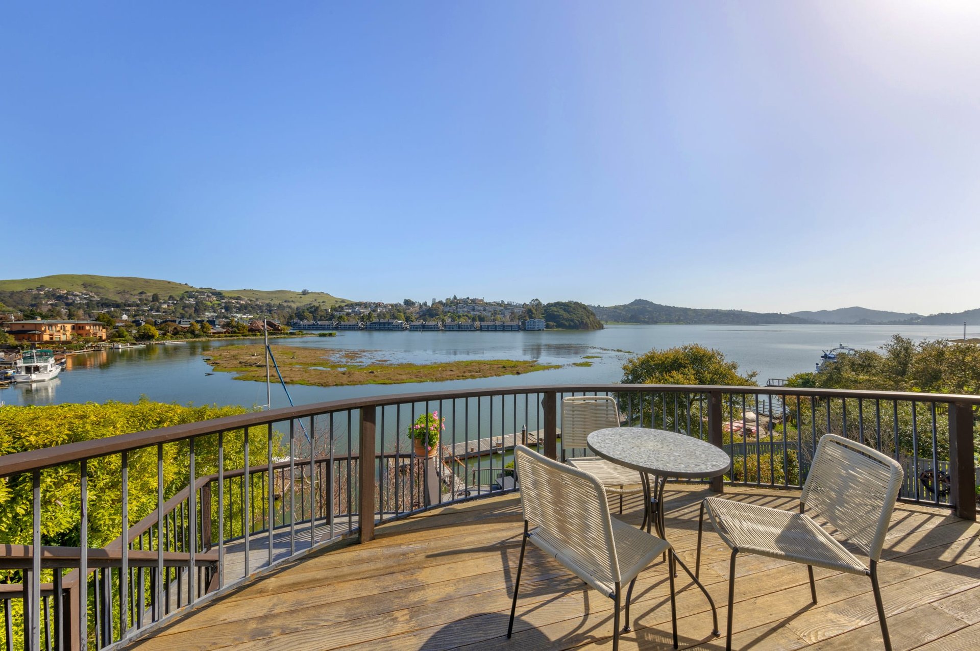 Waterfront Living in Strawberry