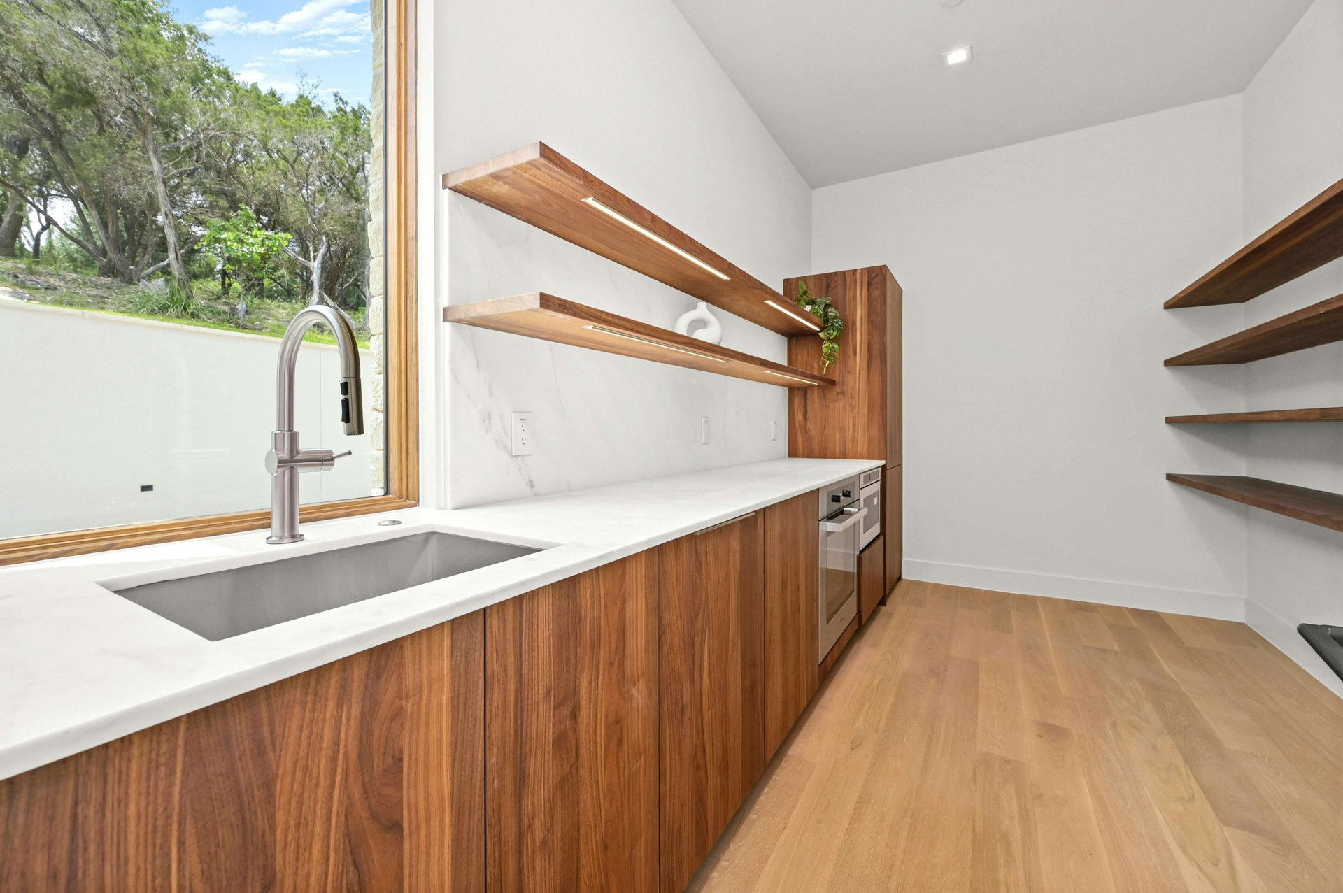 2 Valbella Drive