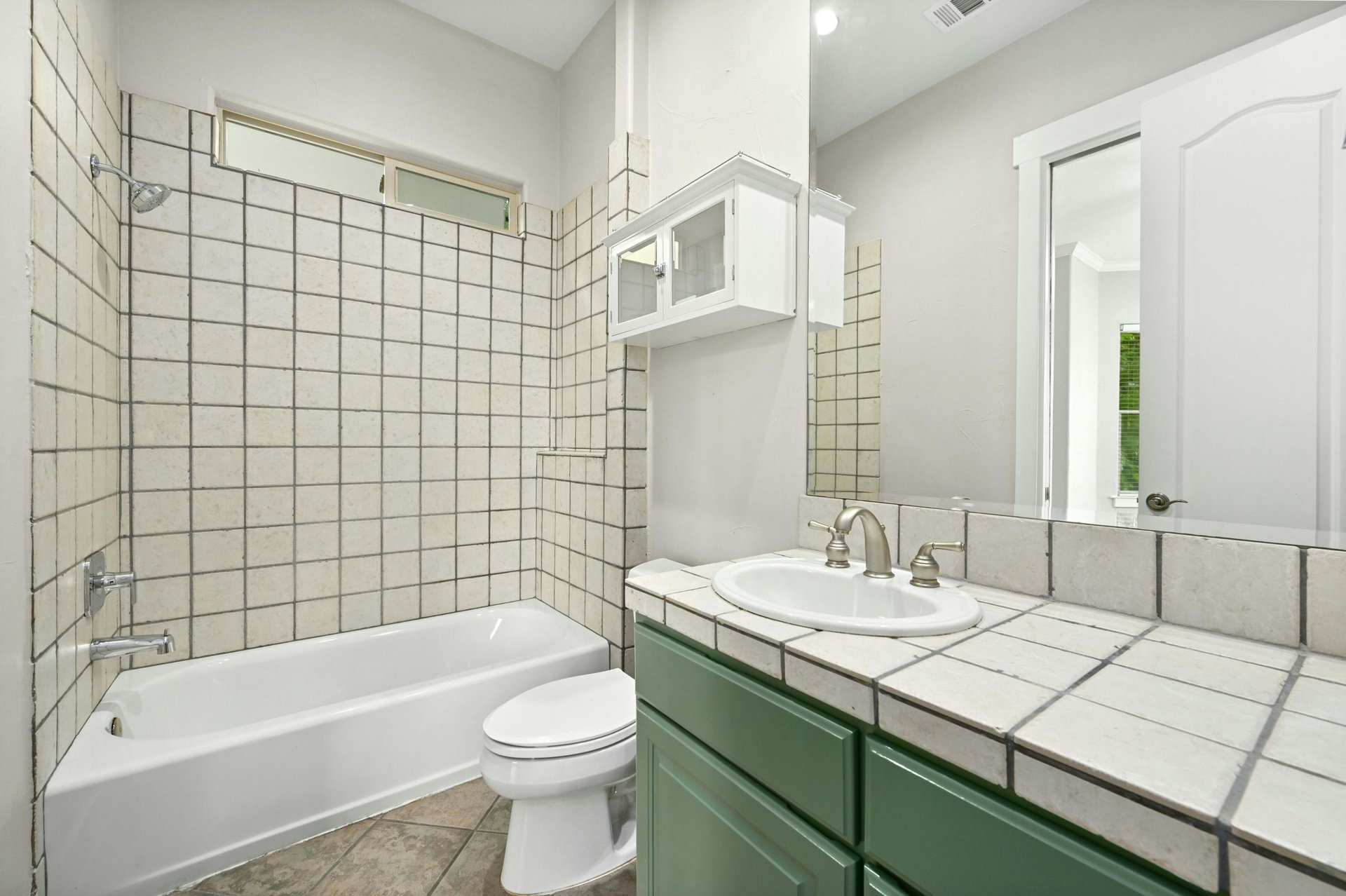2800 Waymaker Way #20