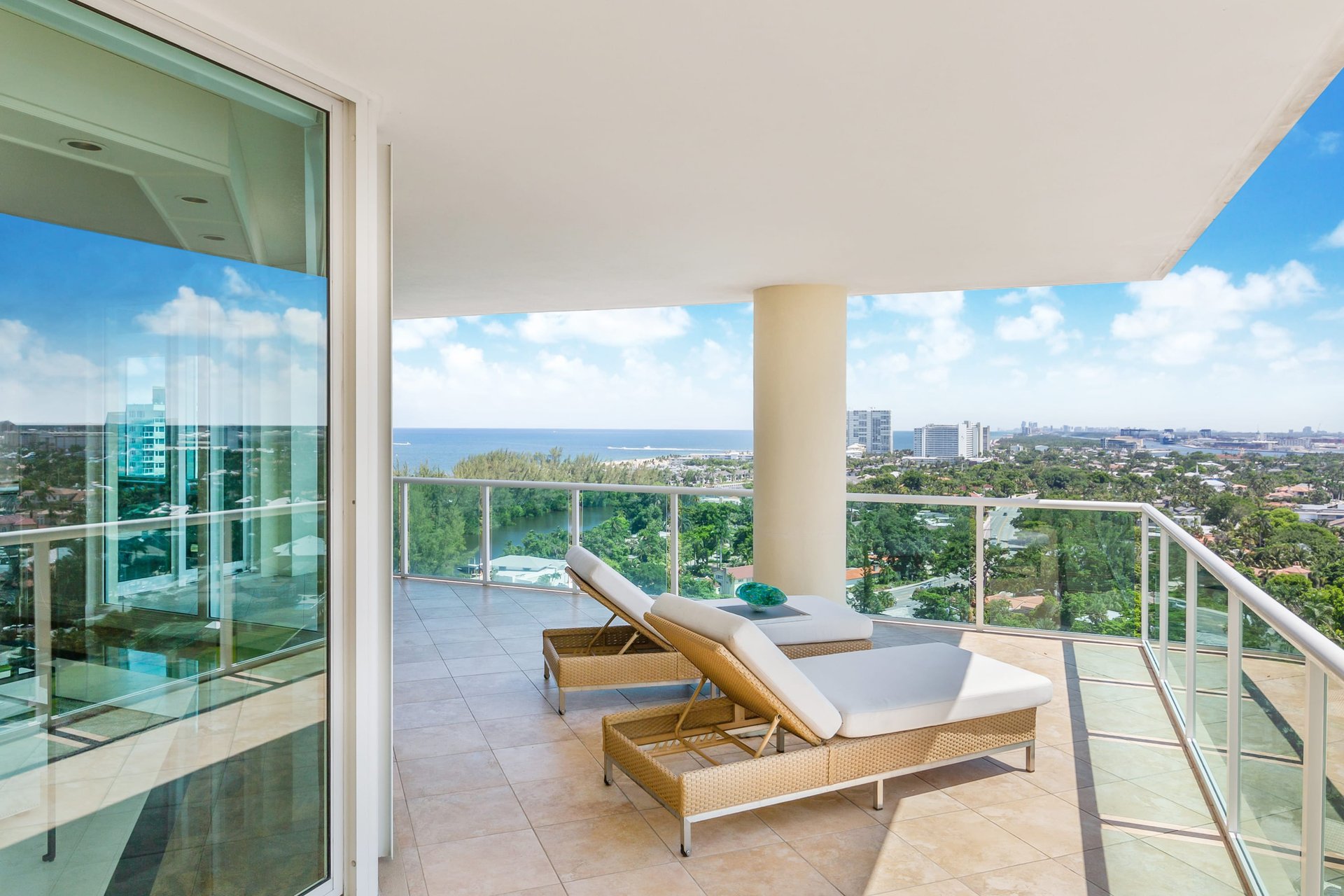 3055 Harbor Dr Unit: 1703