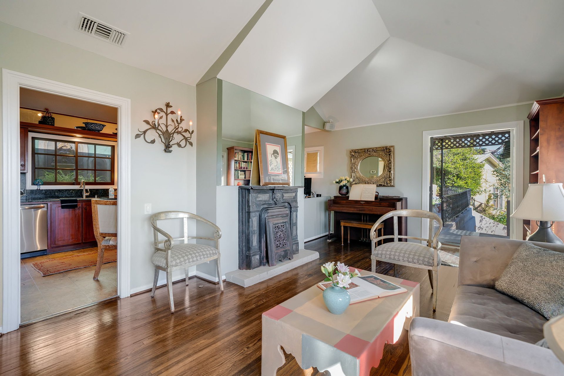 Hollywood Hills Pied de Terre - Another Off Market Sale