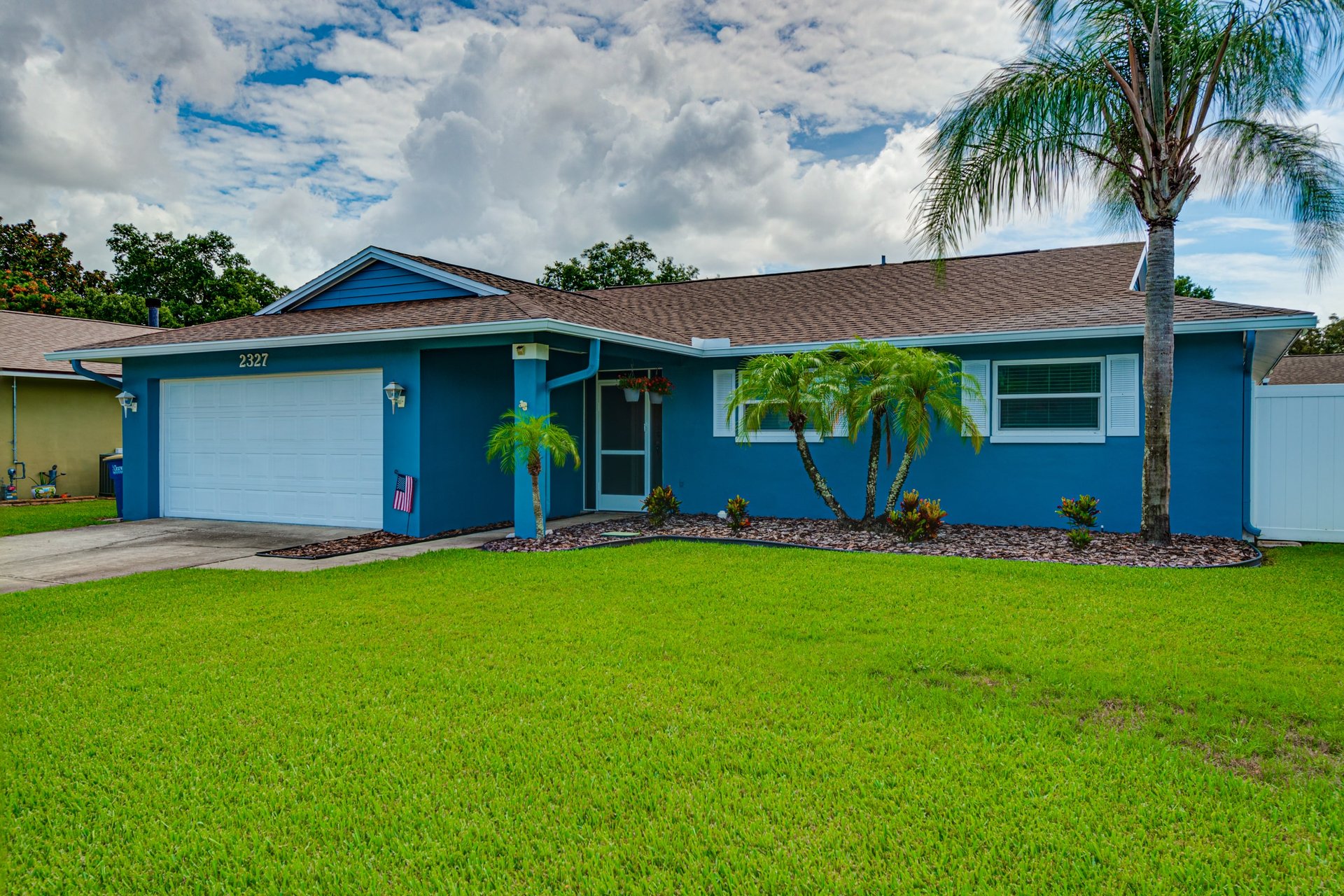 2327 MOORE HAVEN DRIVE W