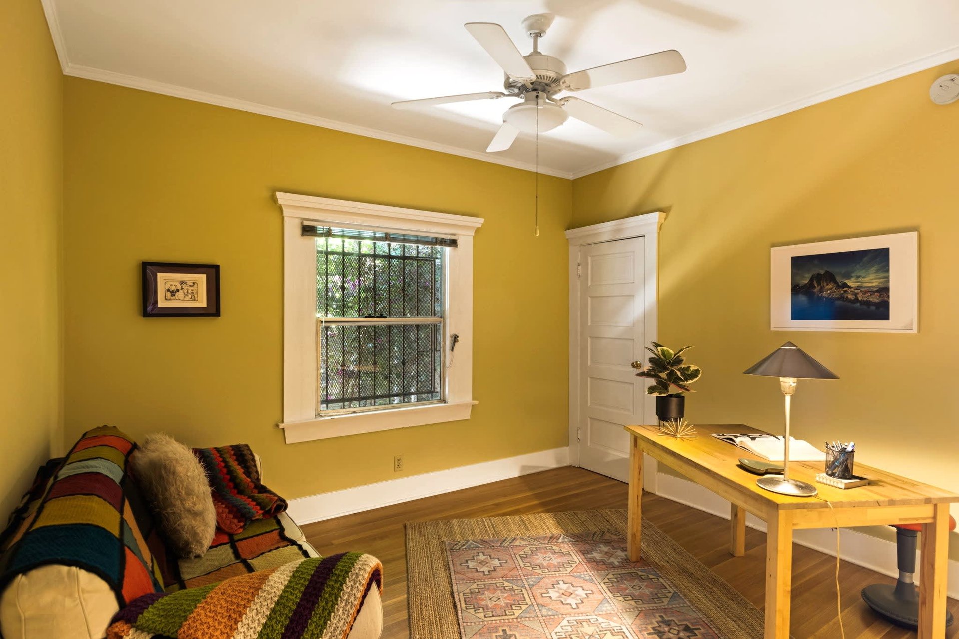 Wonderful Historic Craftsman Home in Jefferson Park
