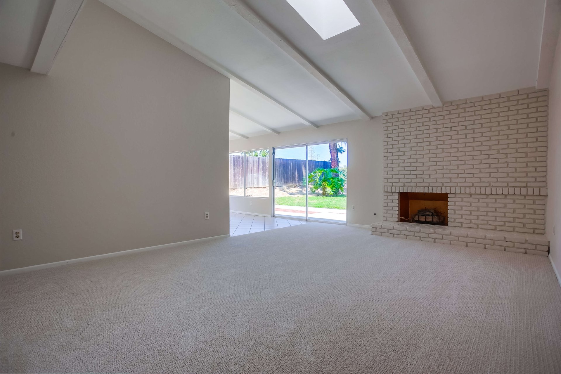 7114 Columbine Dr