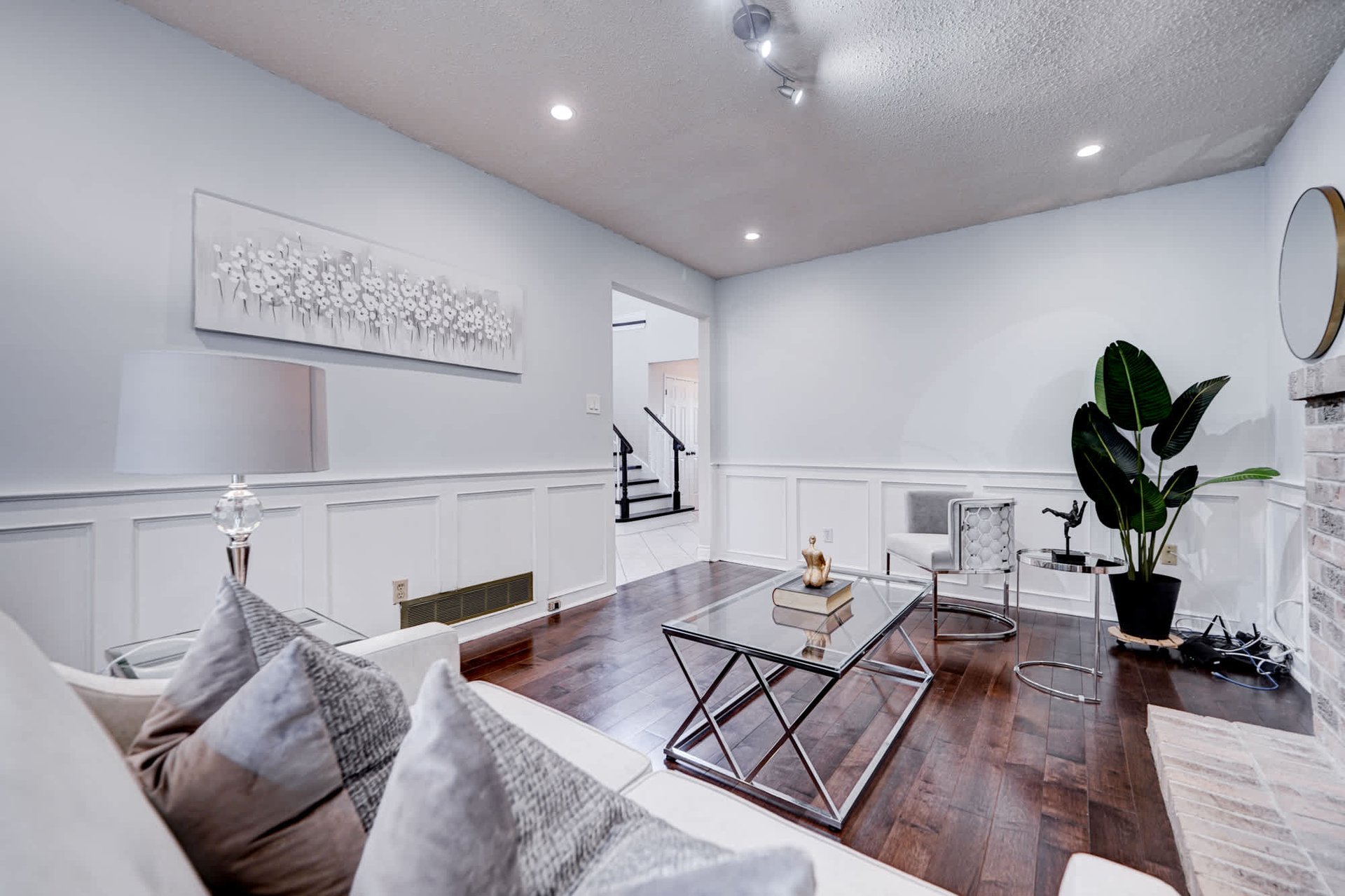 1534 Princeton Cres