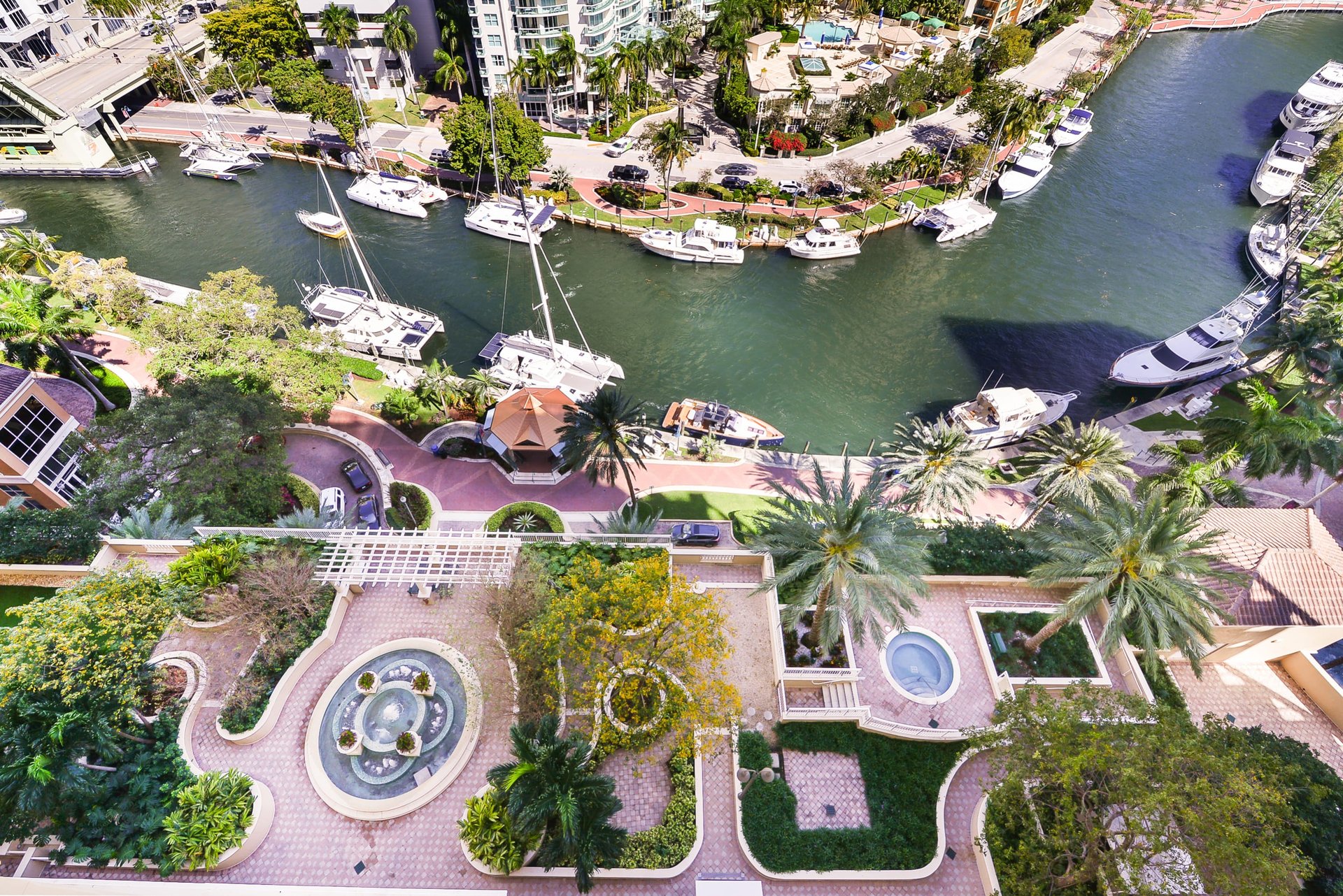 NU RIVER LANDING 1701