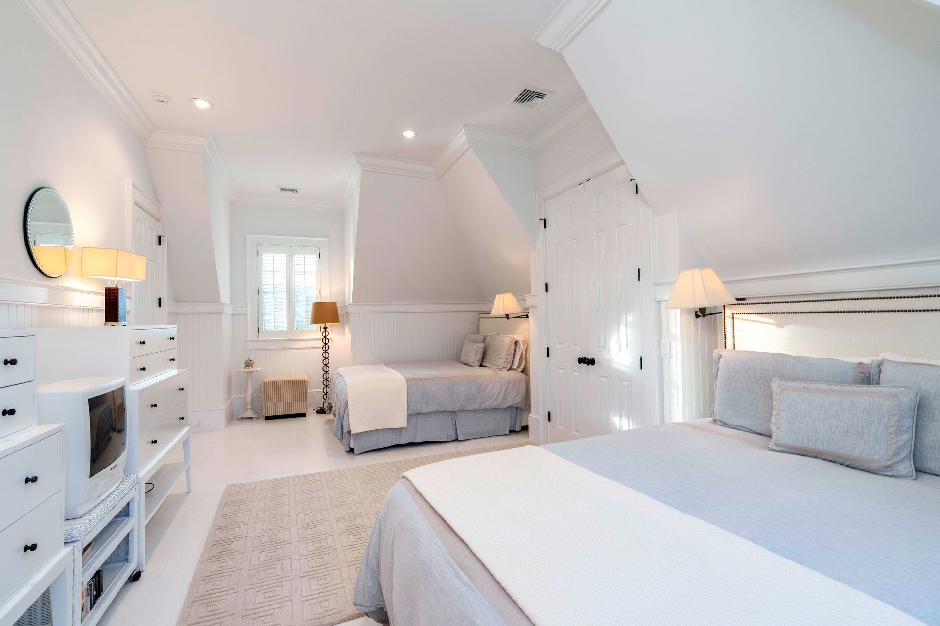 Furnished Designer Luxury Cottage in a Historic Waterfront Neighborhood