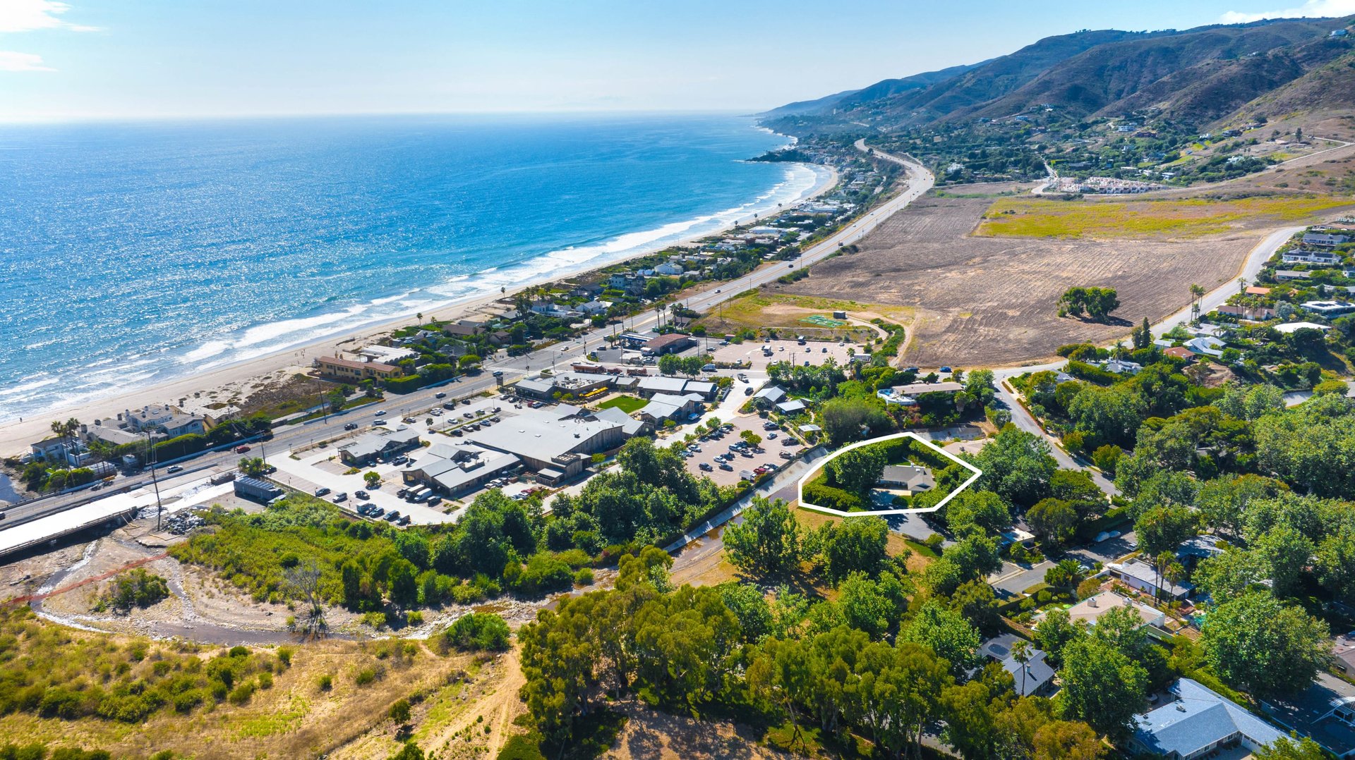 Beautiful Malibu West Home