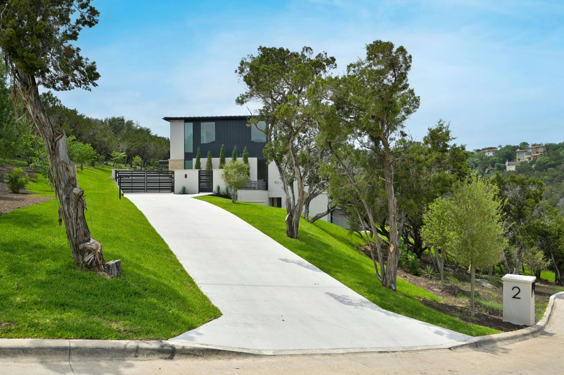 2 Valbella Drive