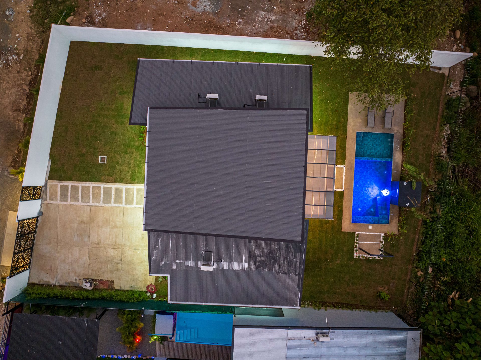 Brand new House in Uvita, 3 Bed, 2Bath. Walk to the Stores