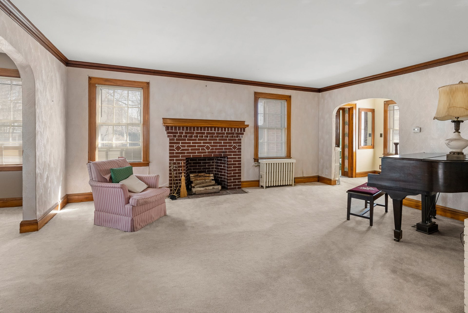 323 Parker St
