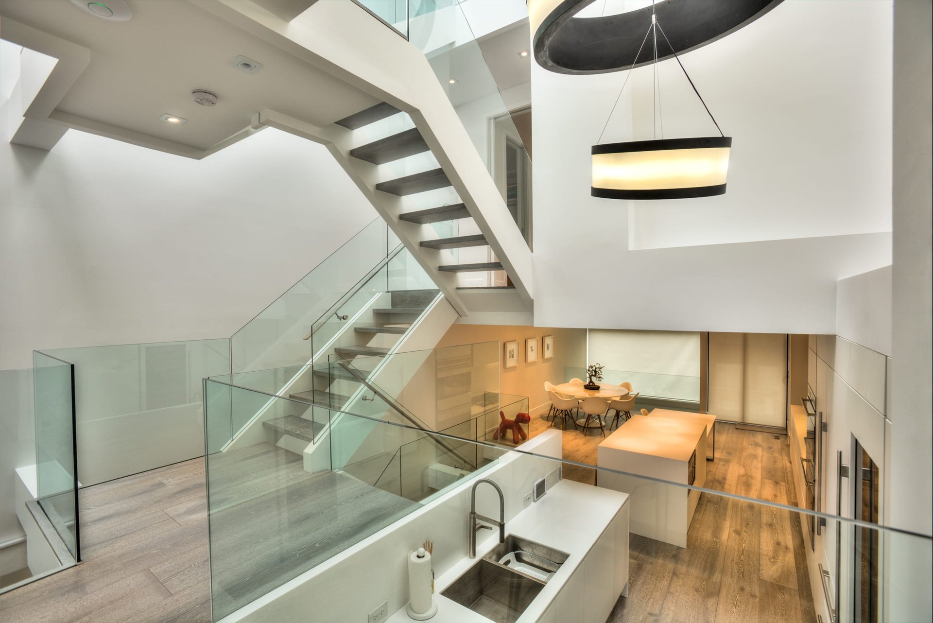 Yorkville Minimalist 