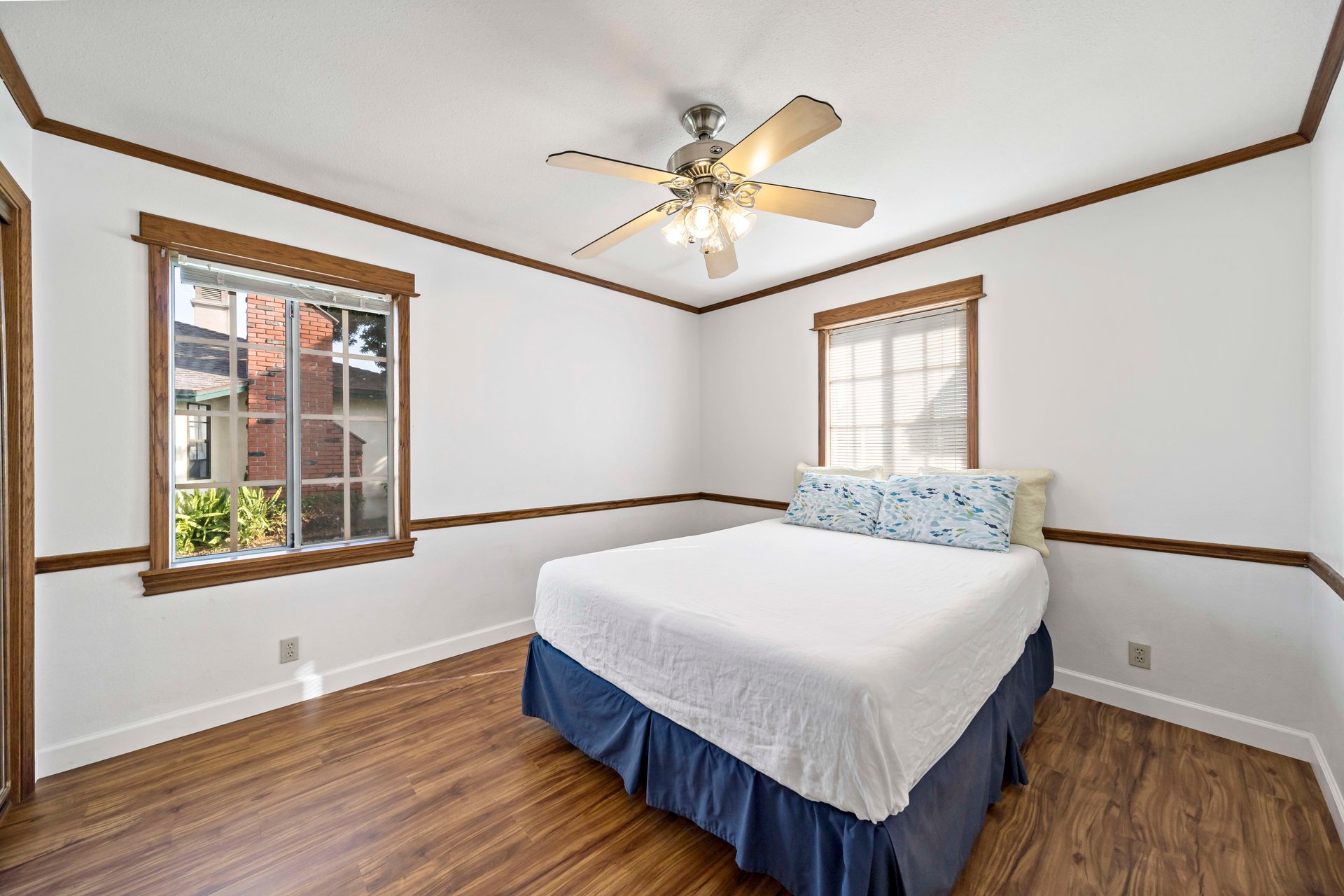 6442 Loma