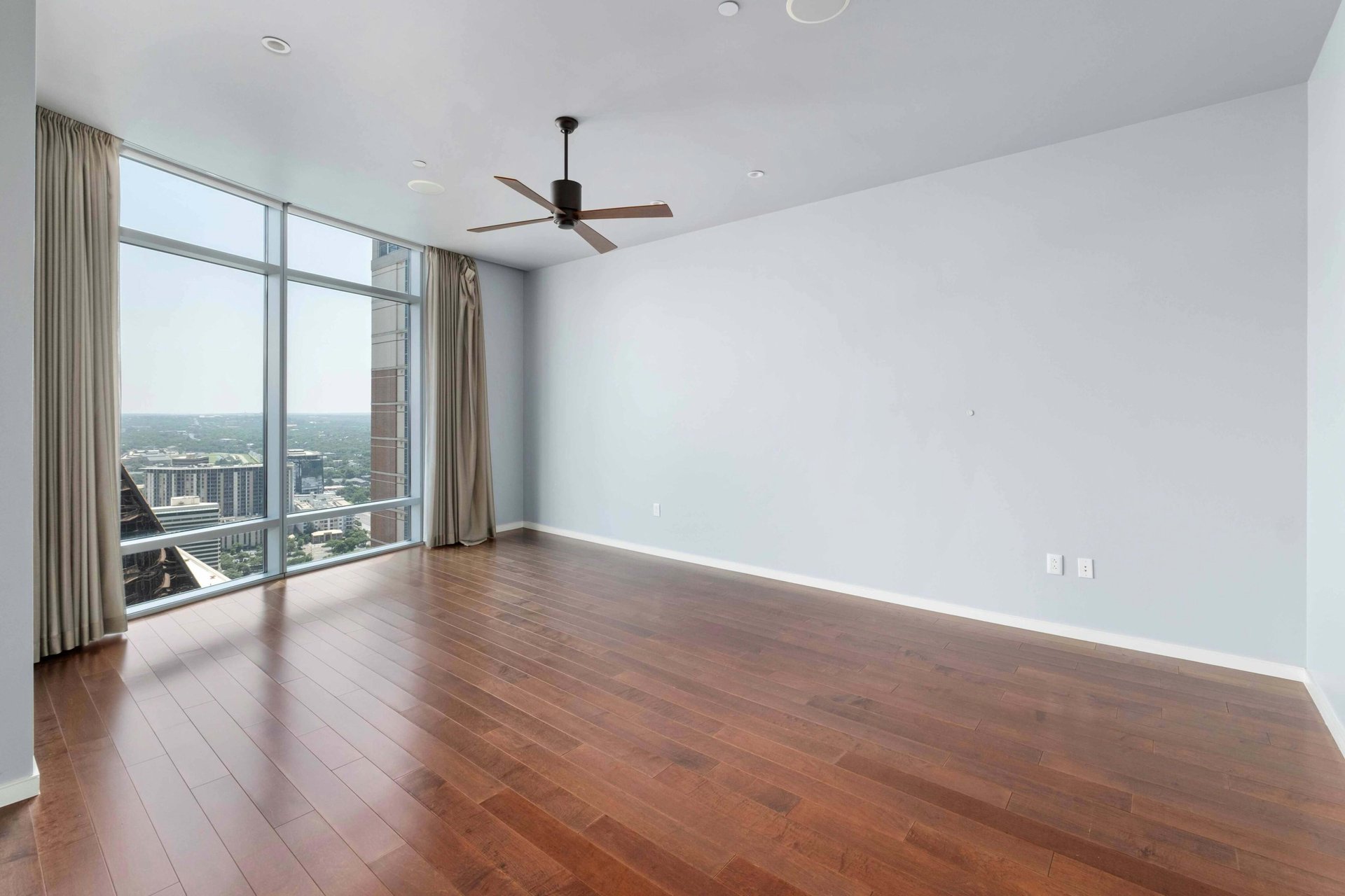 200 Congress Ave #30H 