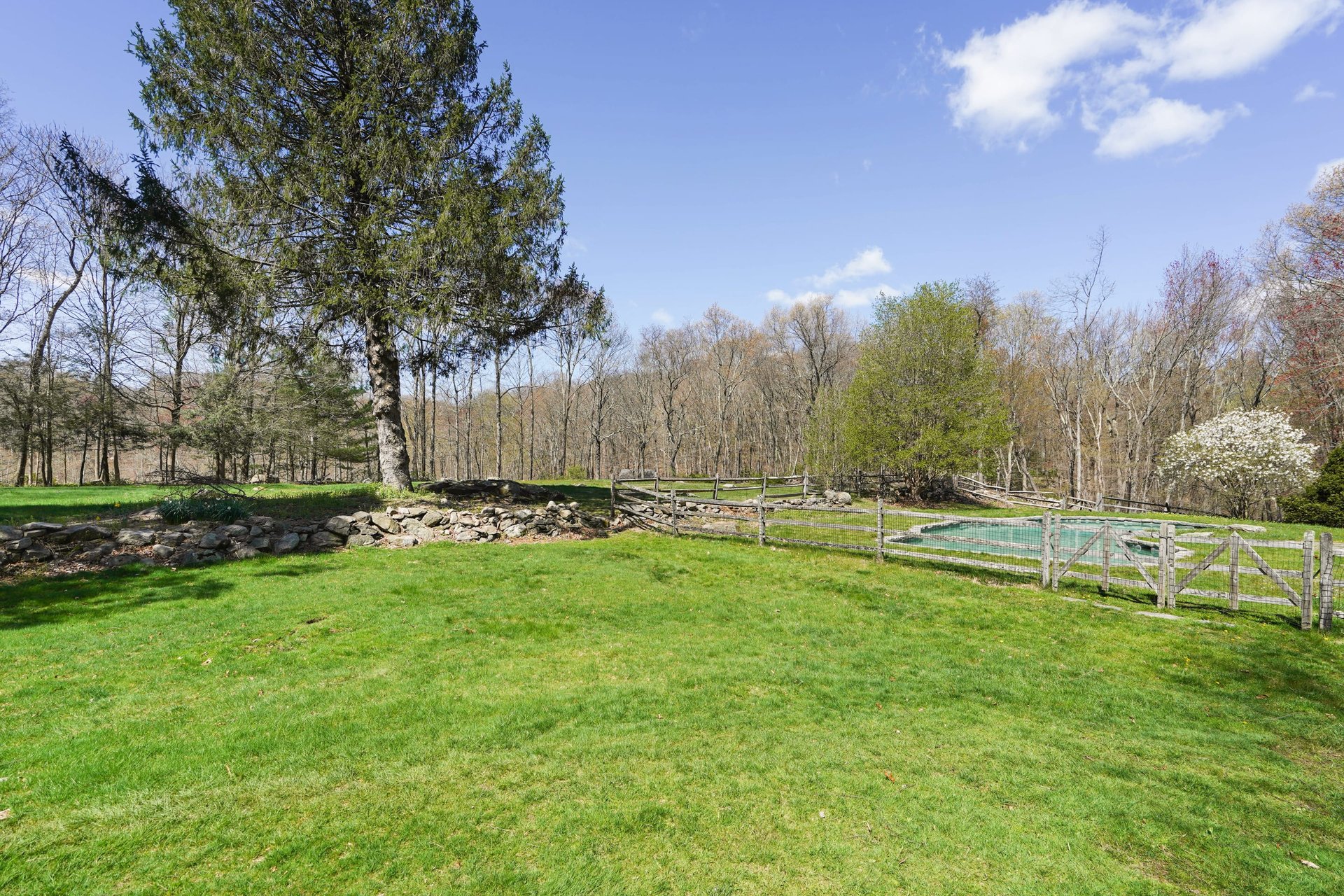 37 Lower Shad Road