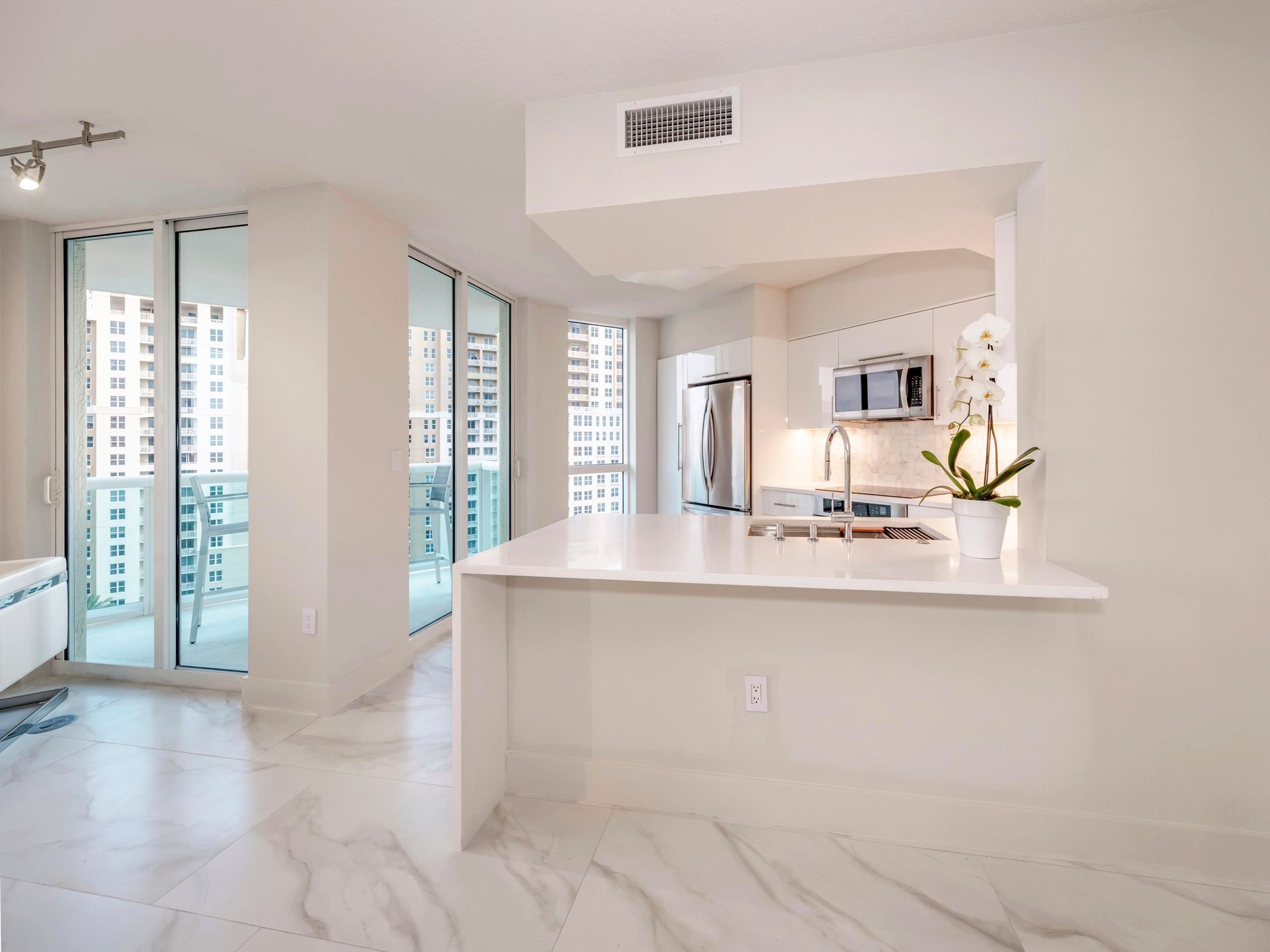 347 N New River Dr Unit: 1904