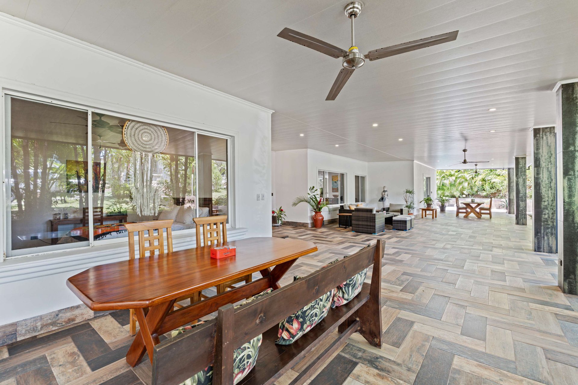 Casa de Palmas | Beautiful gated community just 5 min. to the beach!