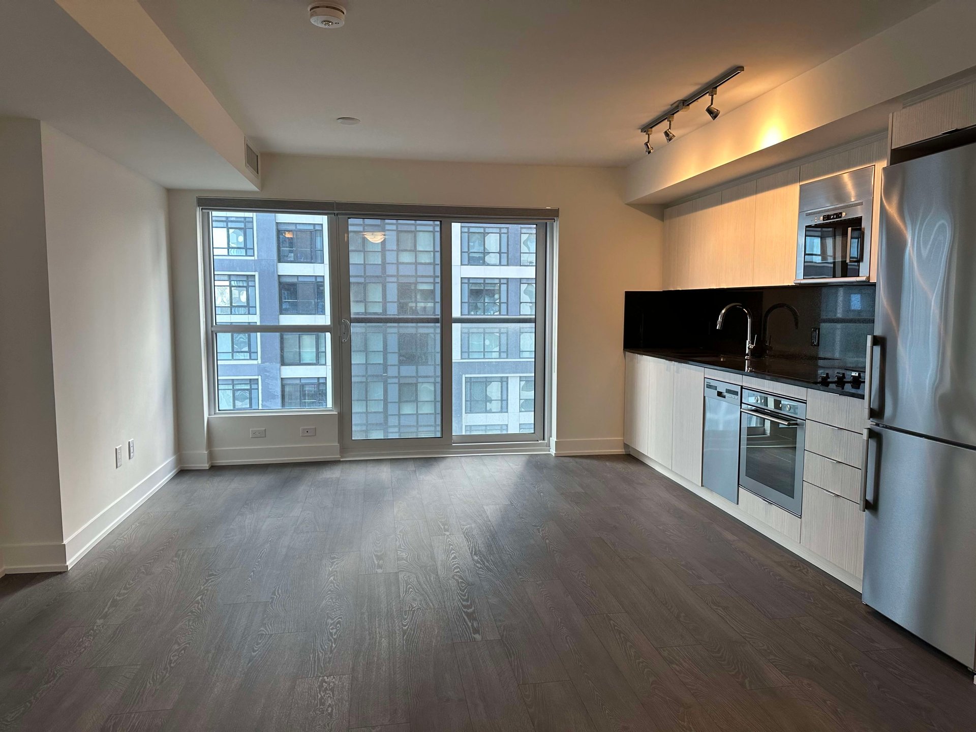 5 Mabelle Ave 730