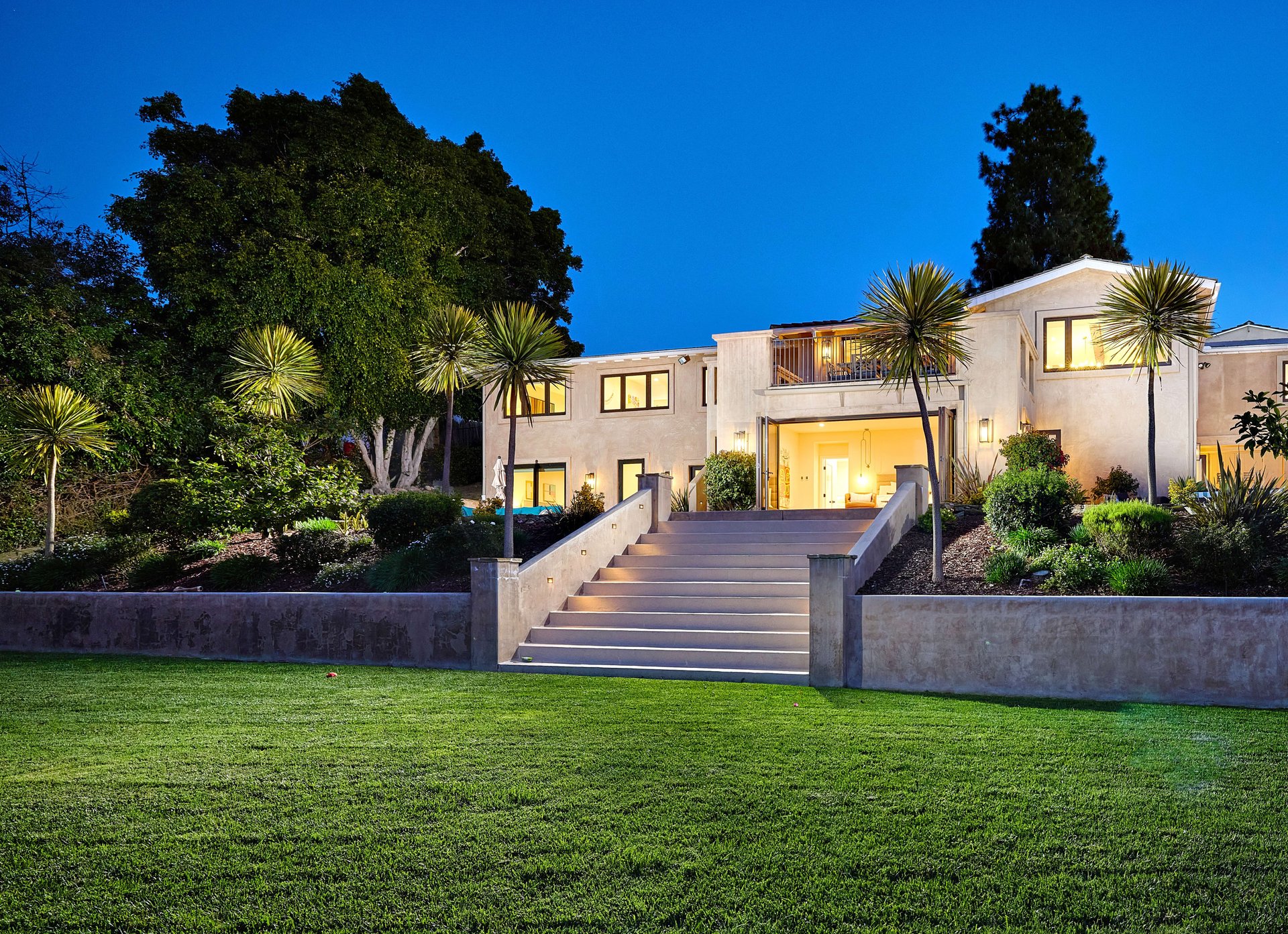 MODERN LIVING IN THE HEART OF THE COVENANT