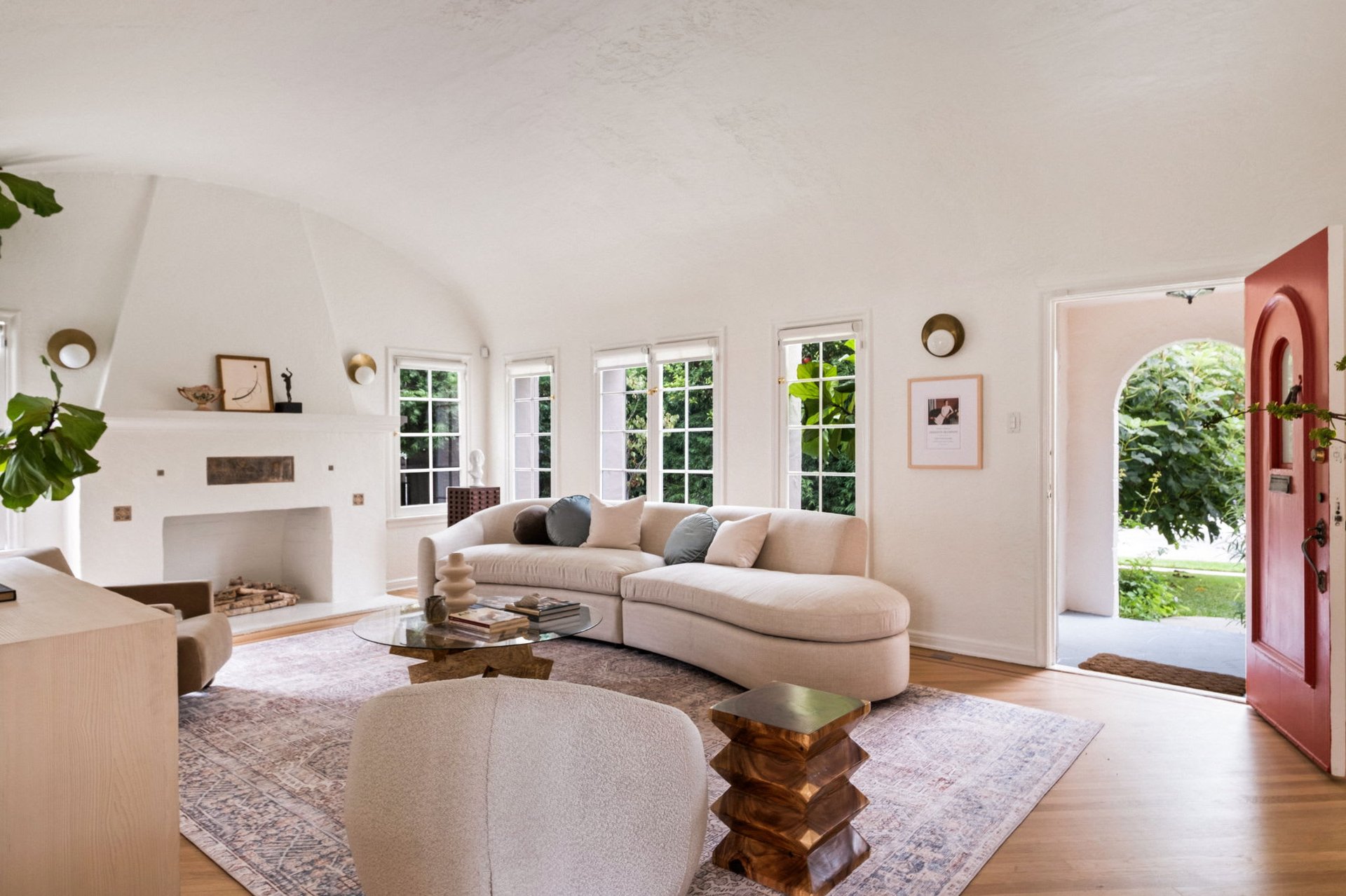 Beautifully Re-imagined Spanish Modern in Wilshire Vista