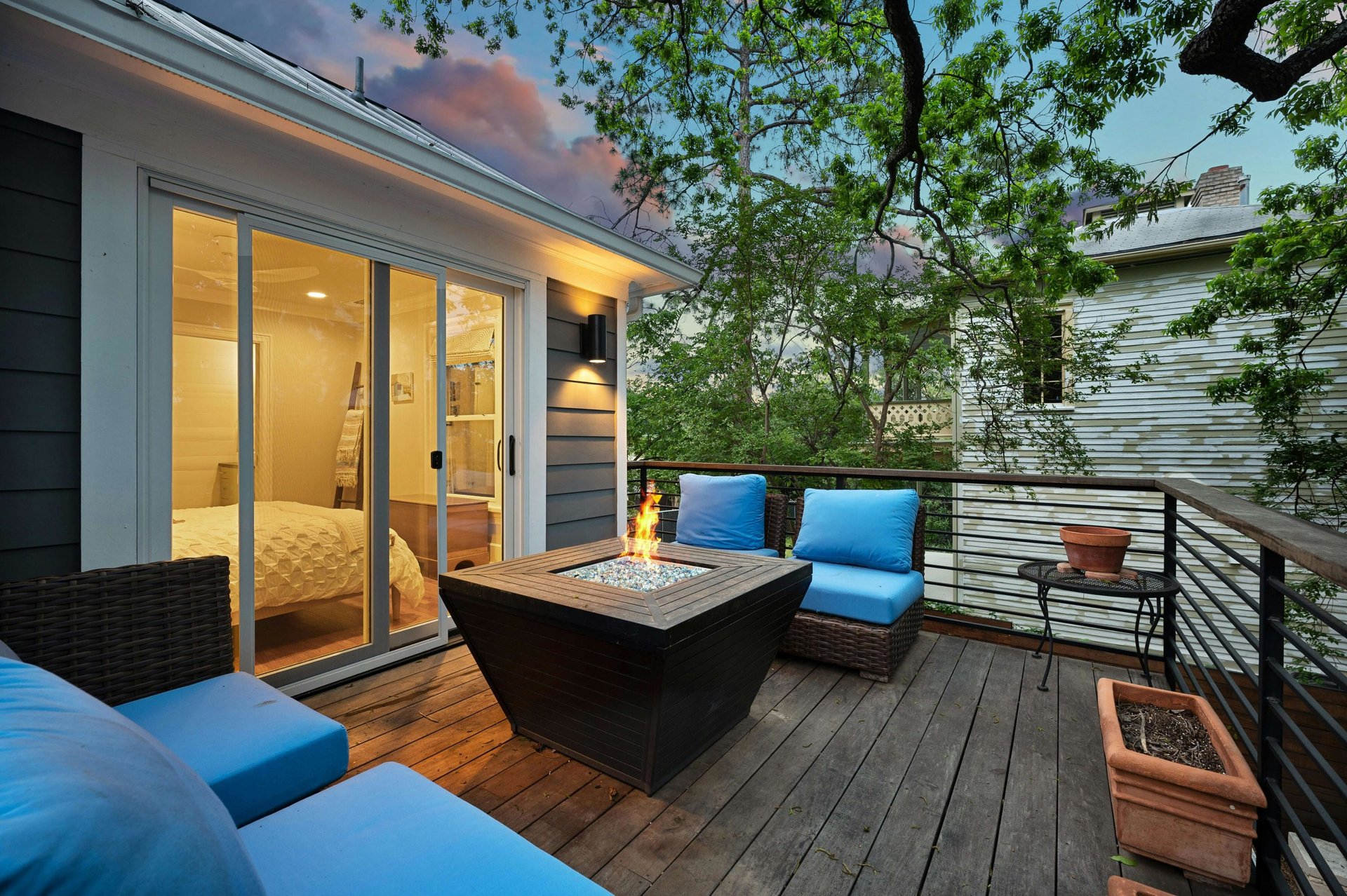 1409 W 9th Street 