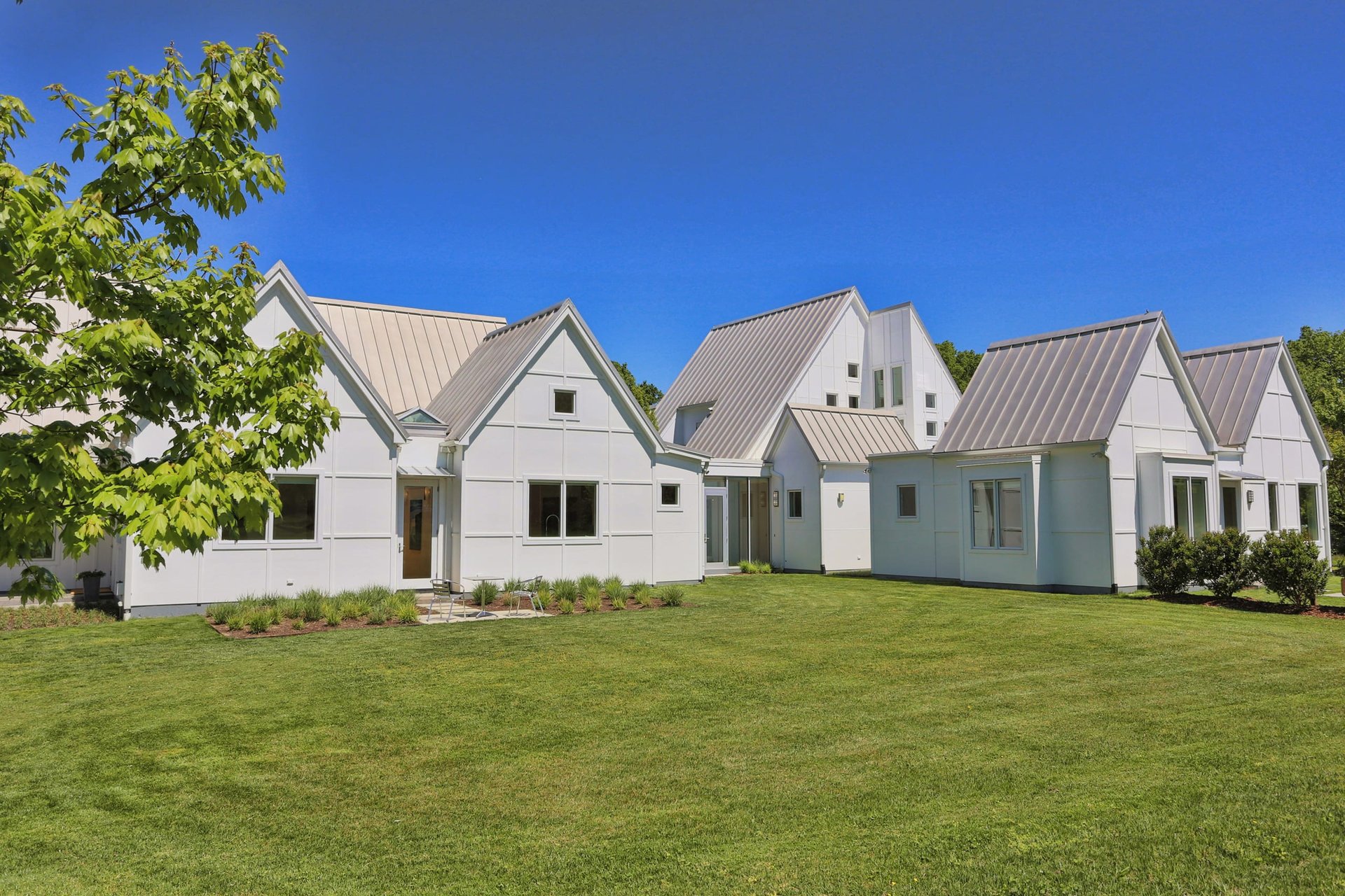 102 Strowd Ln