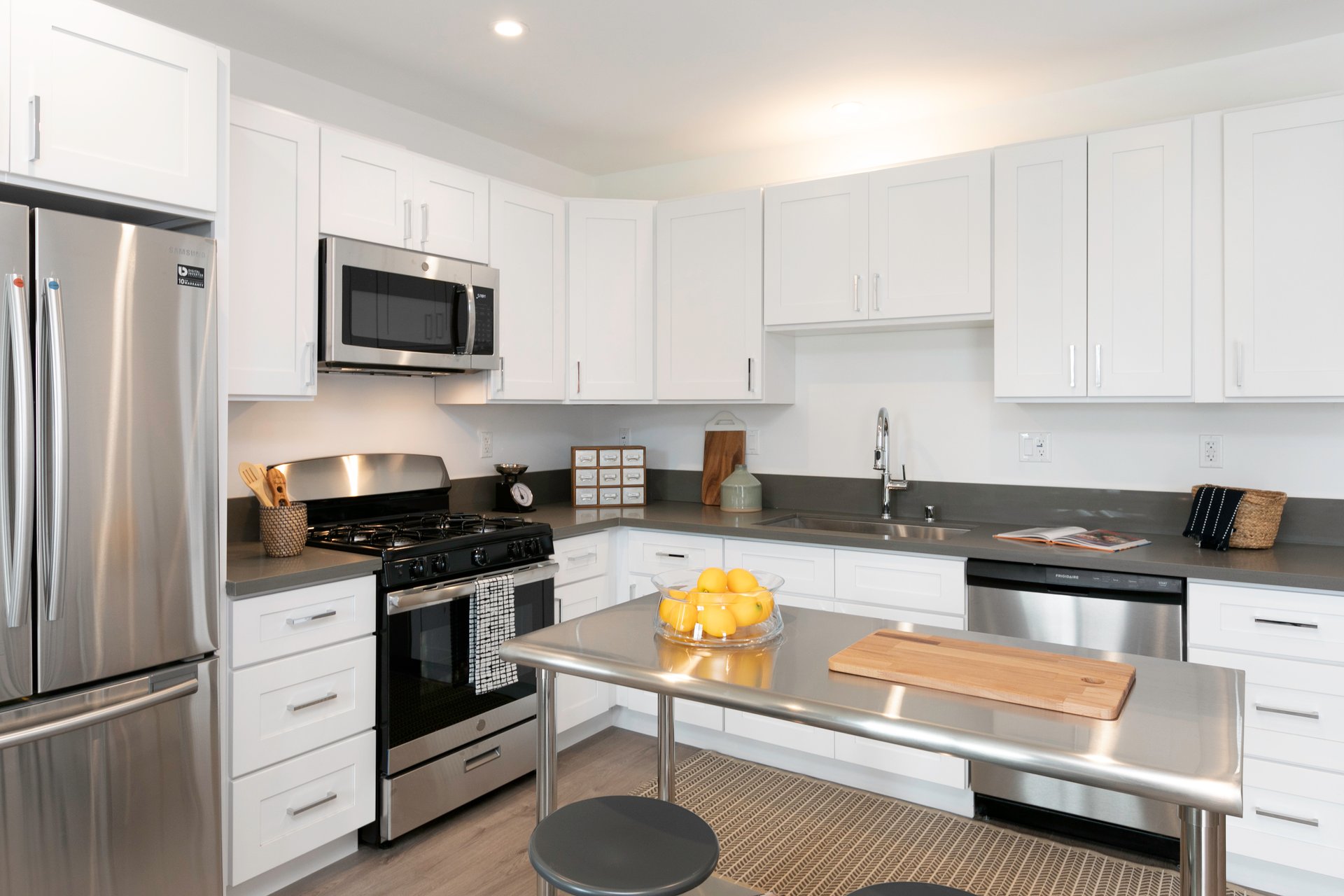 Remodeled and Vacant Mid-City Duplex!