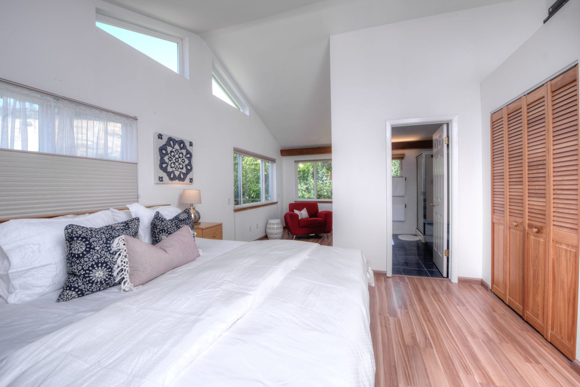 46 Mercury Ave