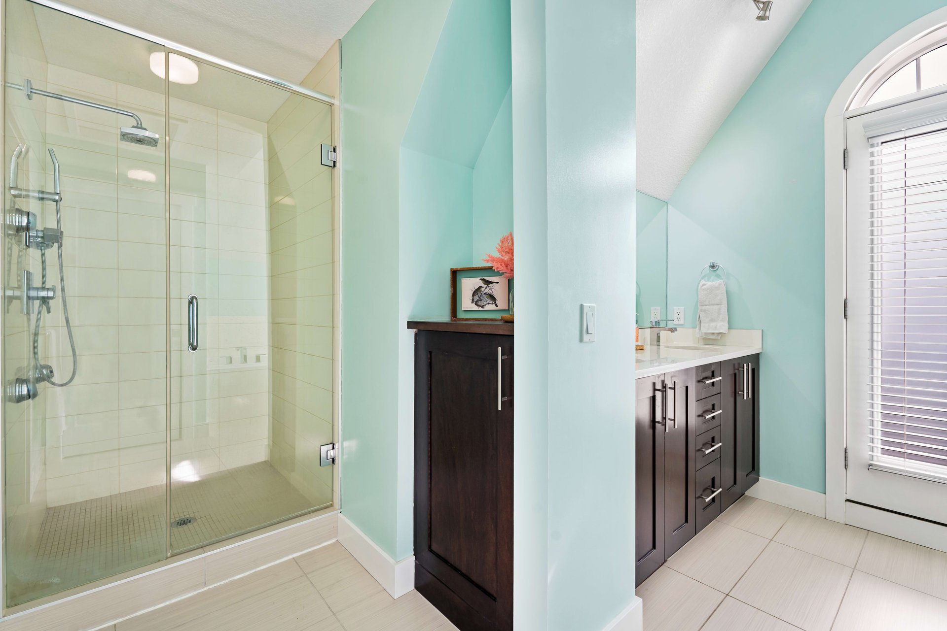 2020 27 Avenue SW Unit: 1