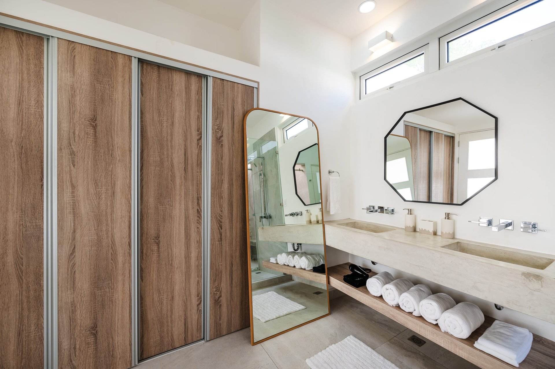 The Enclave | Ultra-Modern 2, 3, 5 Bedroom Villas Located Minutes From the Beach!
