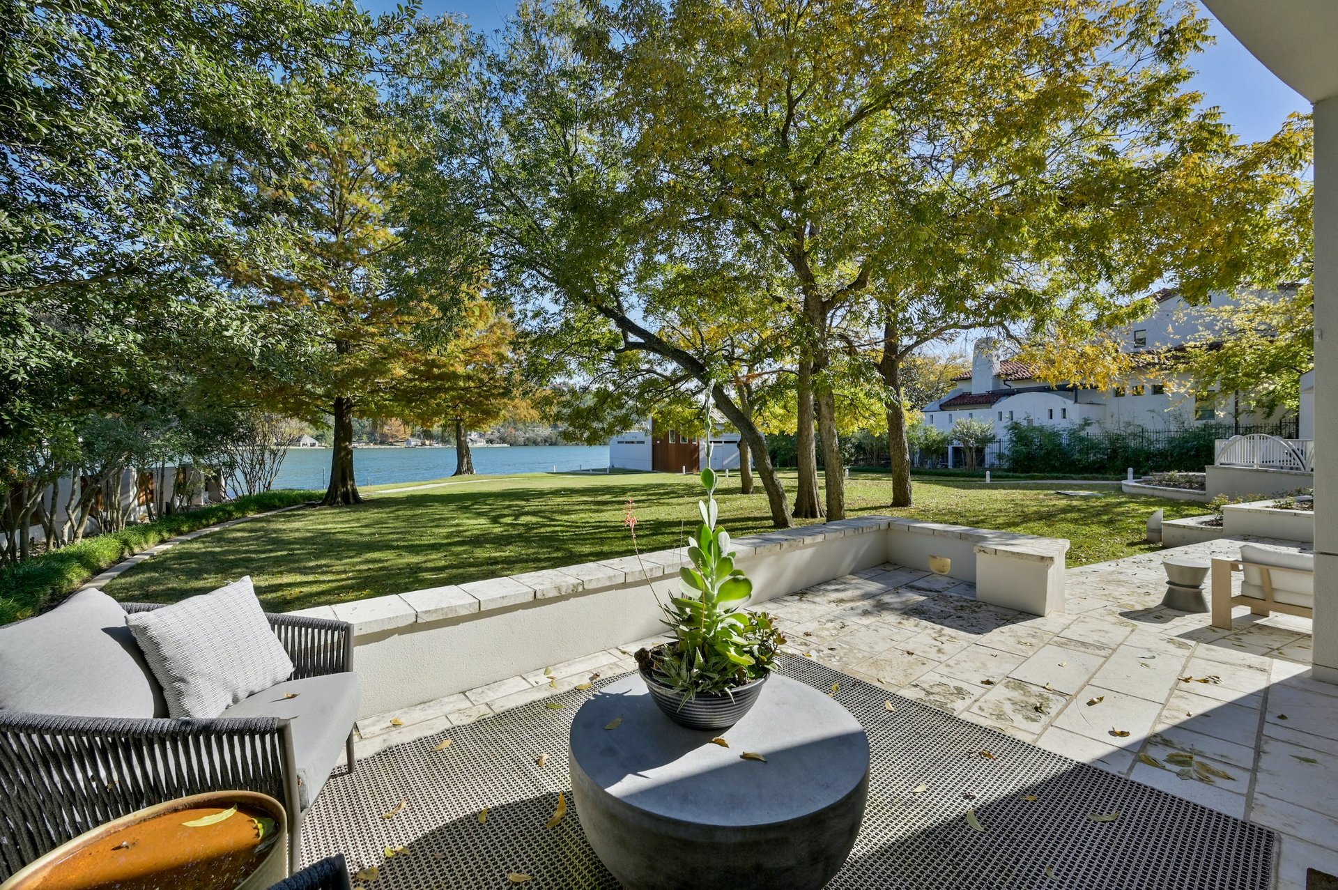 3511 Westlake Drive