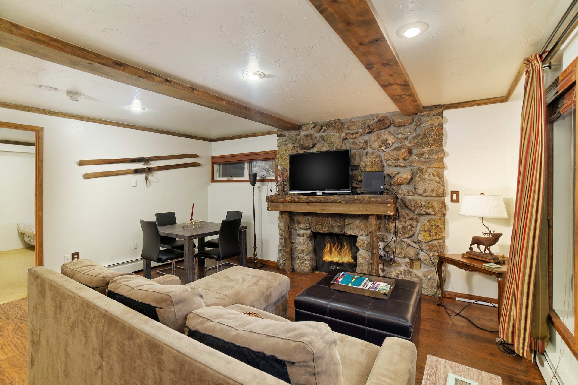 2 Bedroom Condo Location in Aspen 