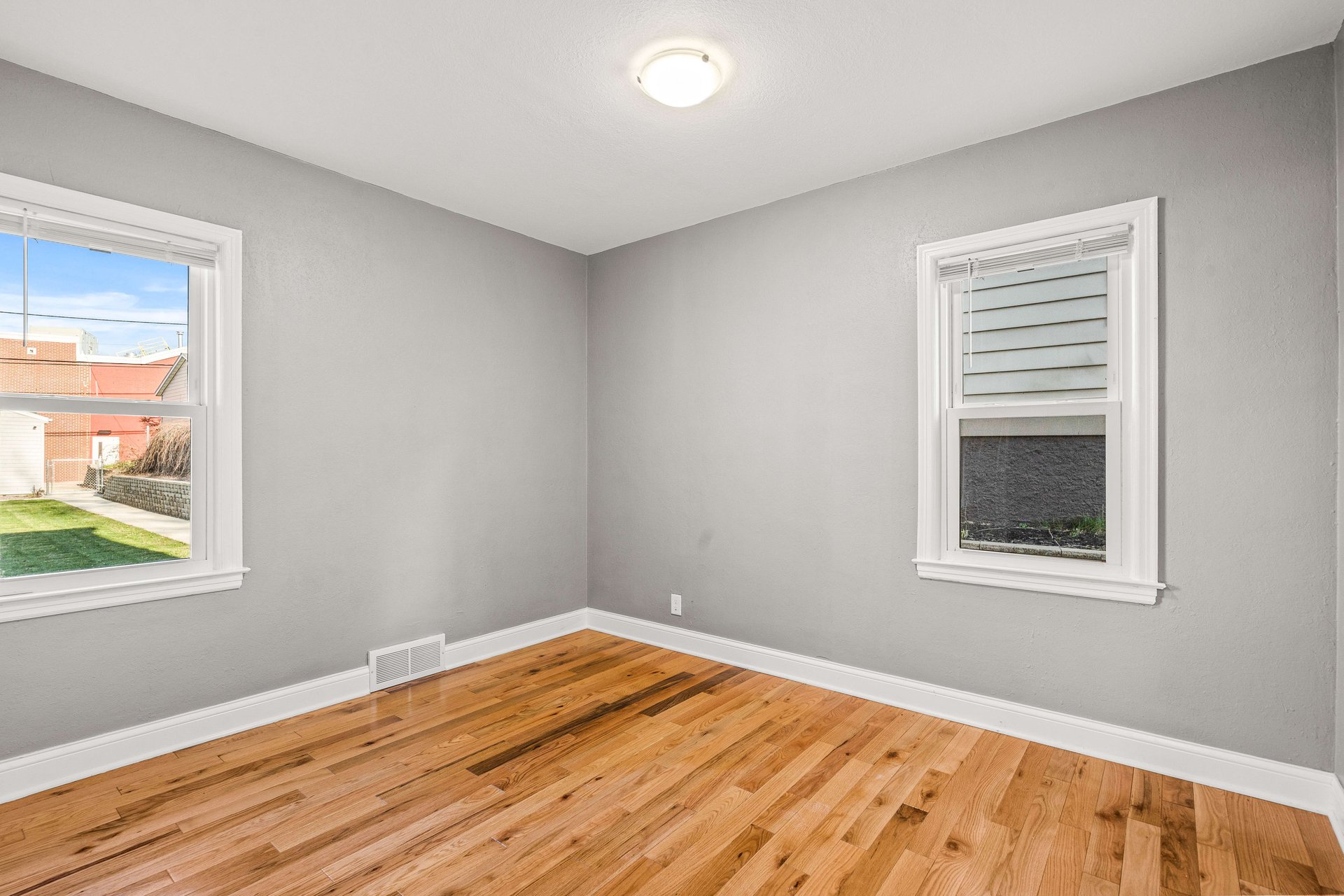 Renovated Bay View Colonial