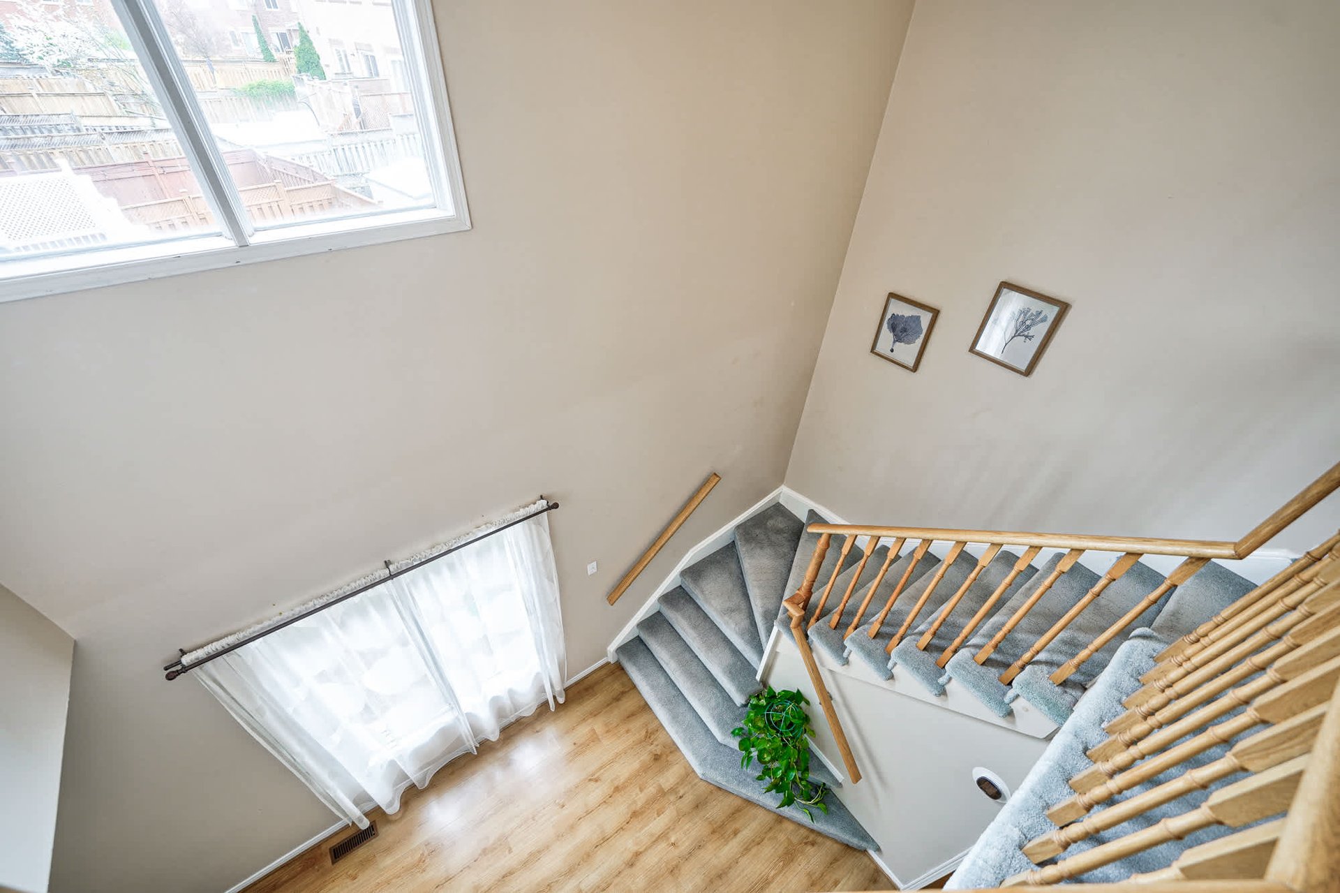 6980 Dunnview Crt
