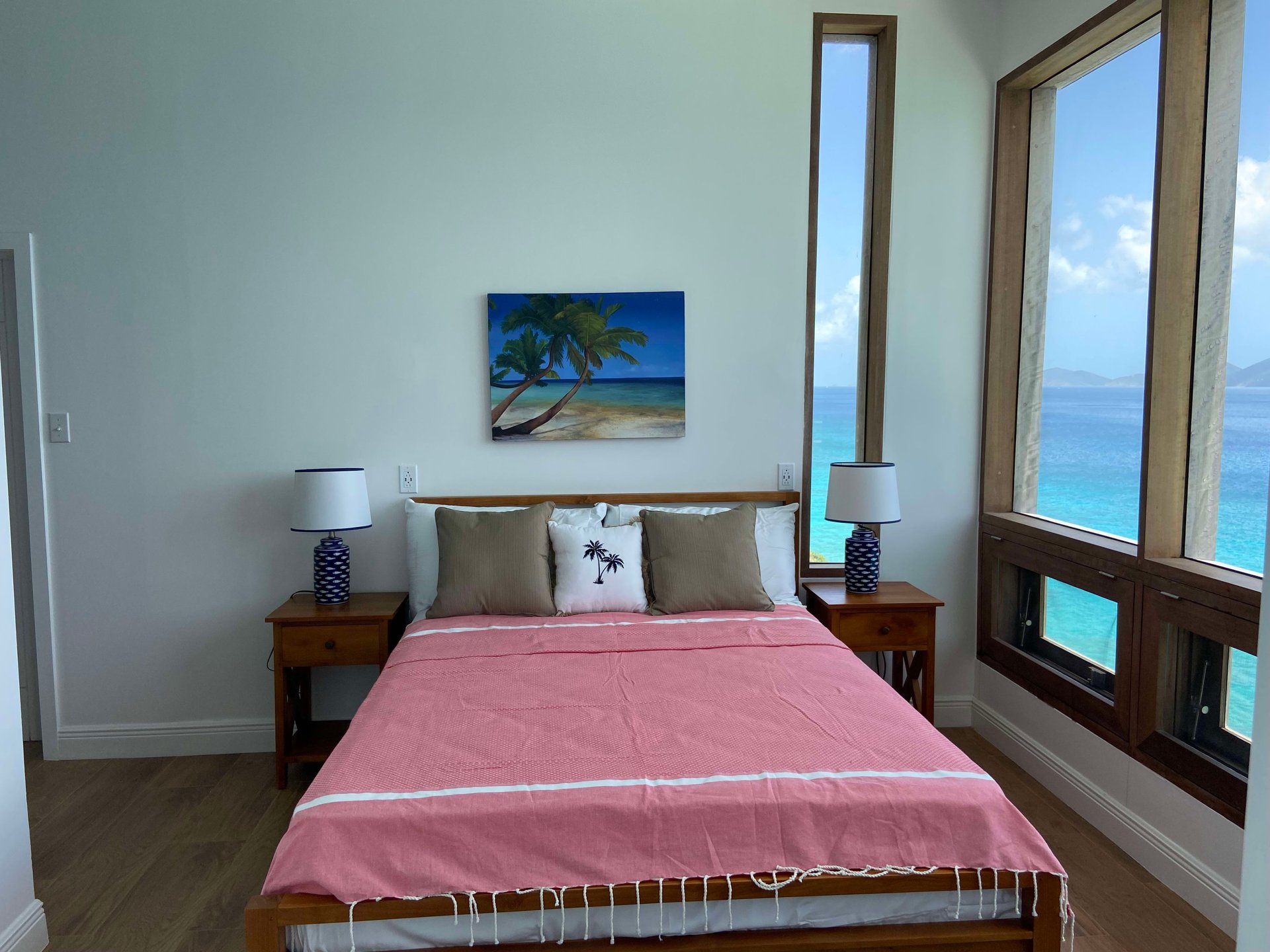 034 Apple Bay Cliff House