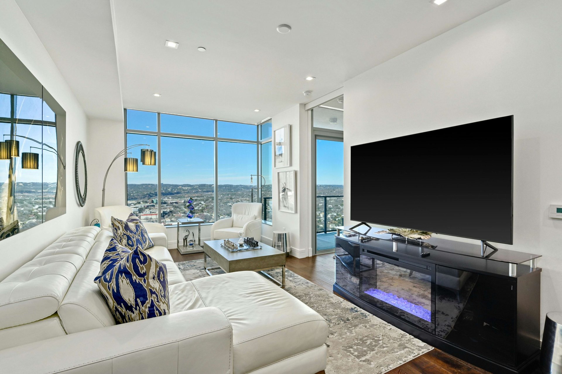 501 West Ave #3202
