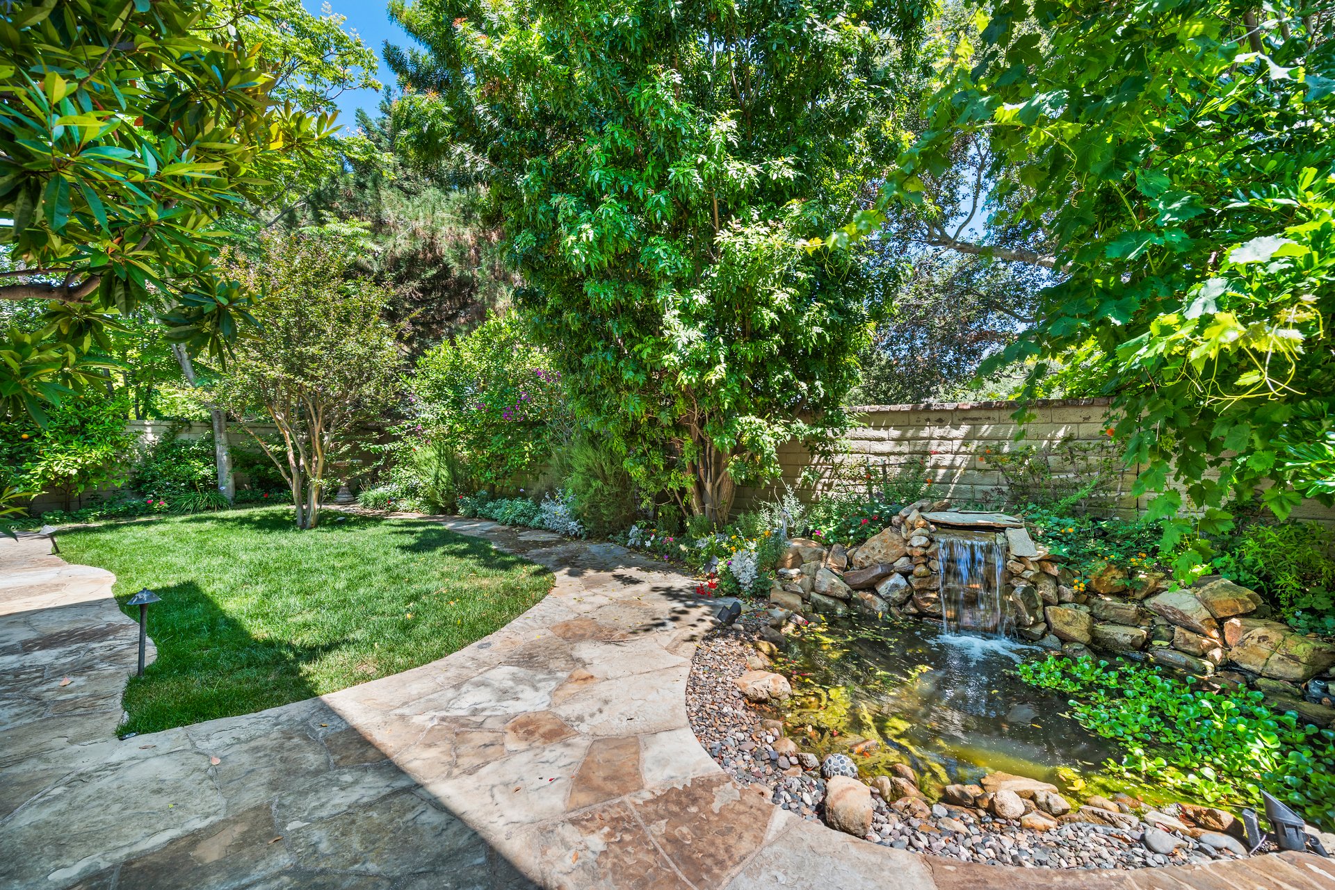 Covenant Hills Estate 