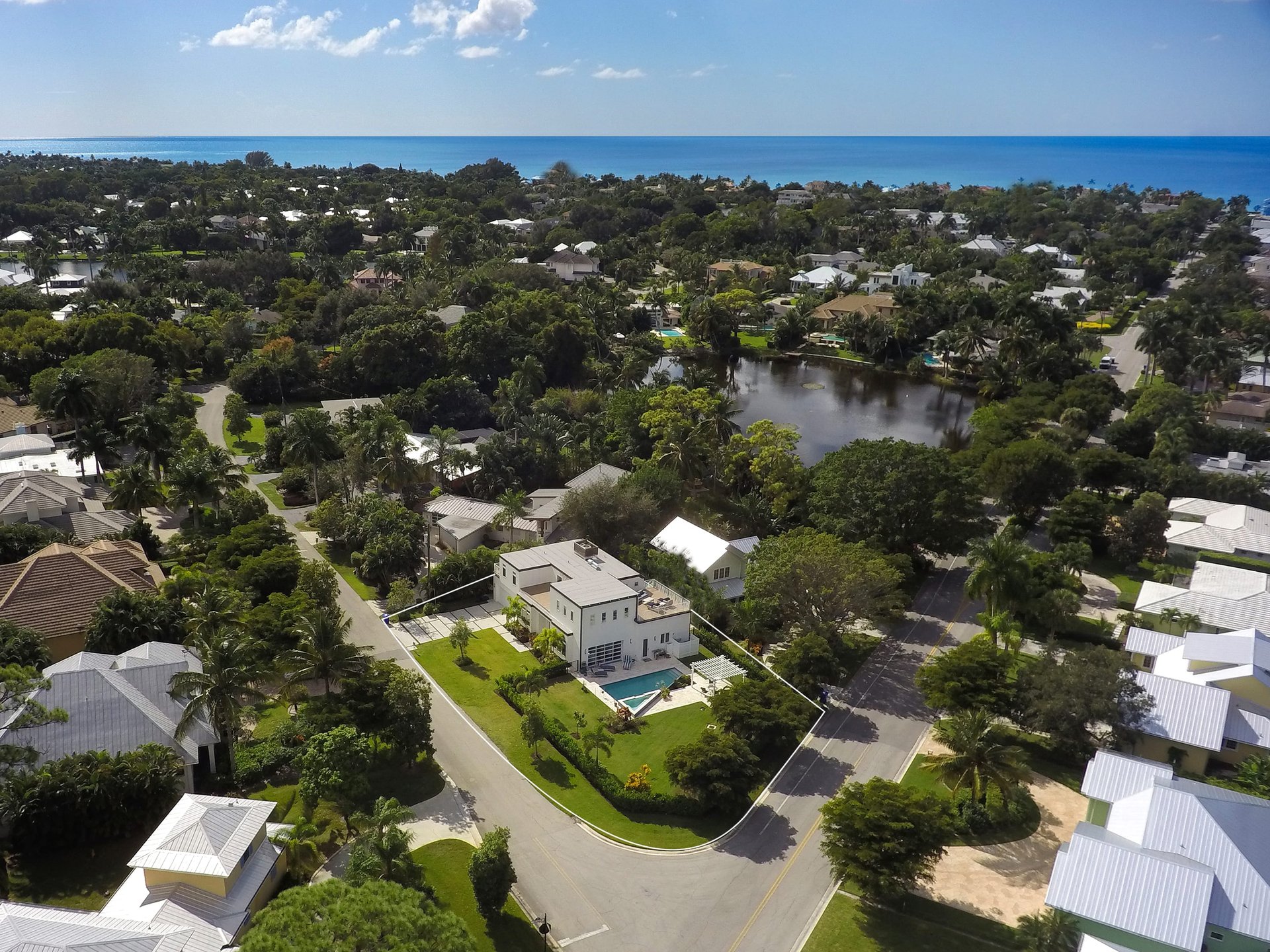 689 Bougainvillea RD