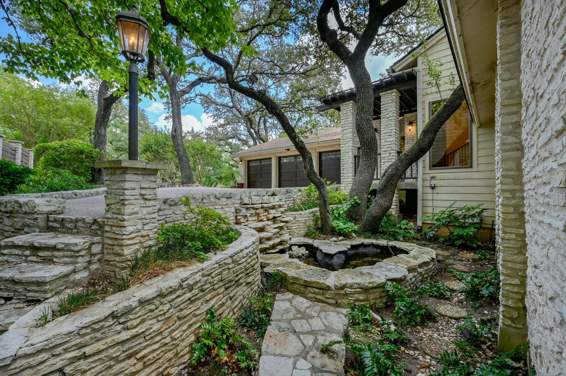 5711 Sam Houston Cir