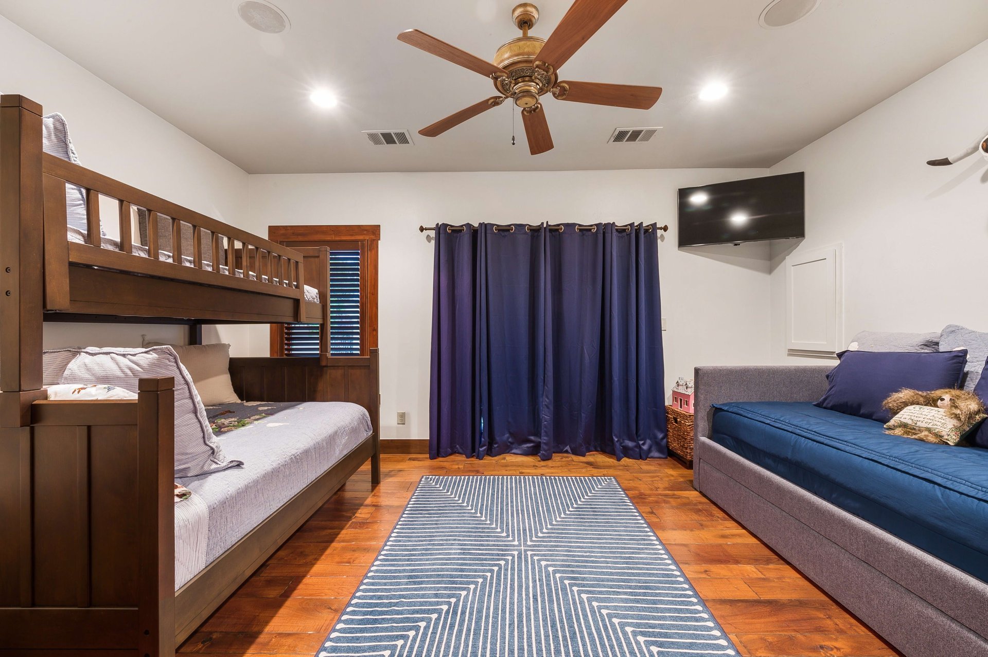 1333 Osprey Ridge Loop