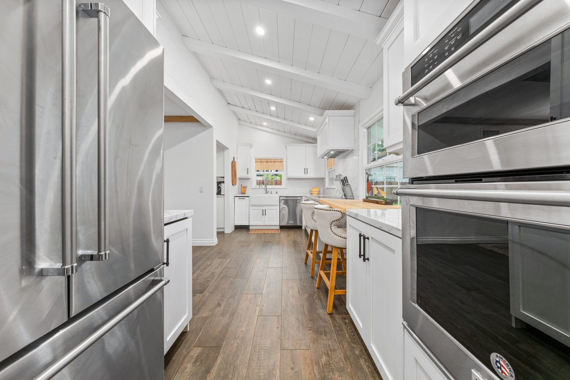 23222 Ostronic Dr, Woodland Hills