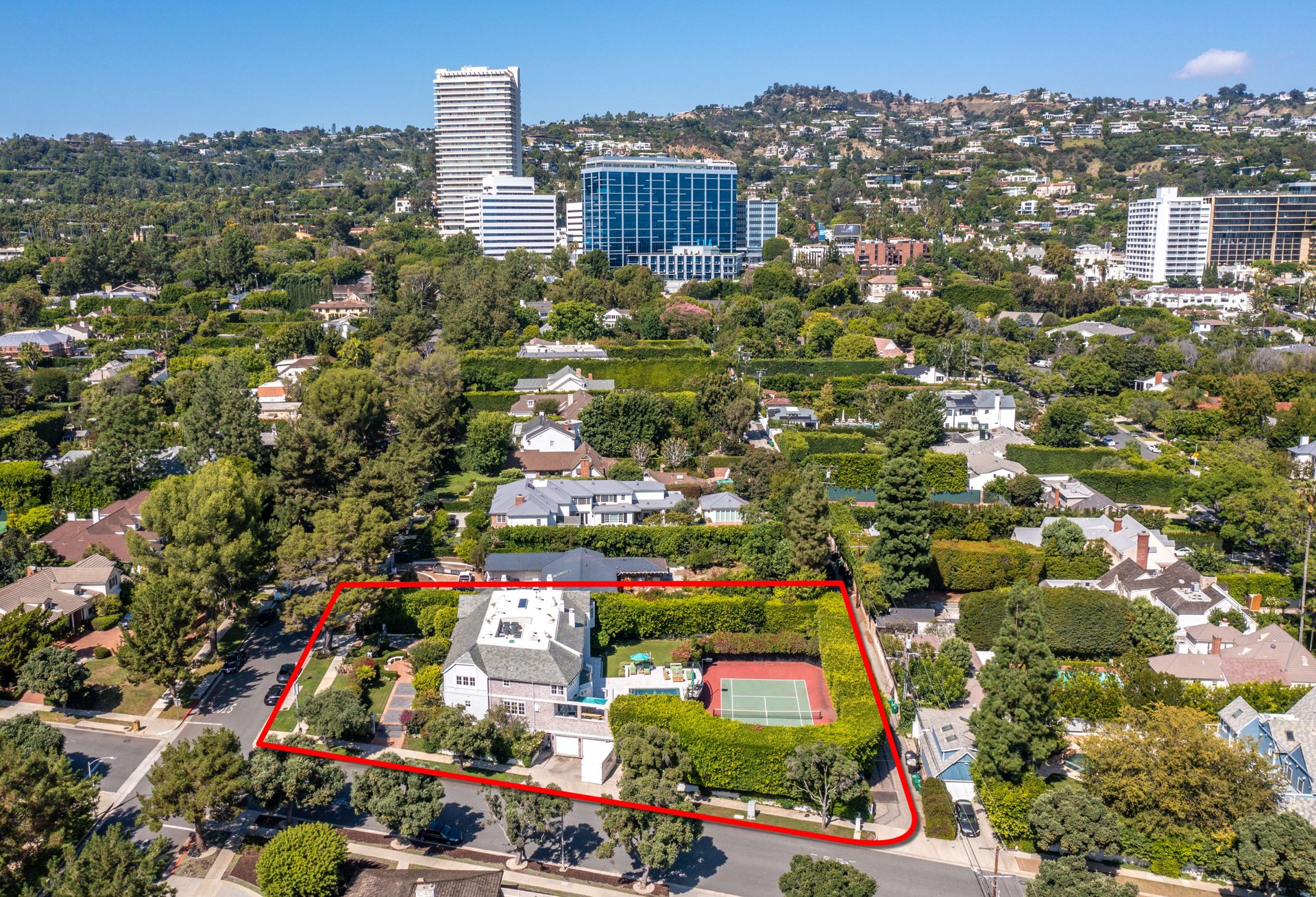 702 N Sierra Dr, beverly hills