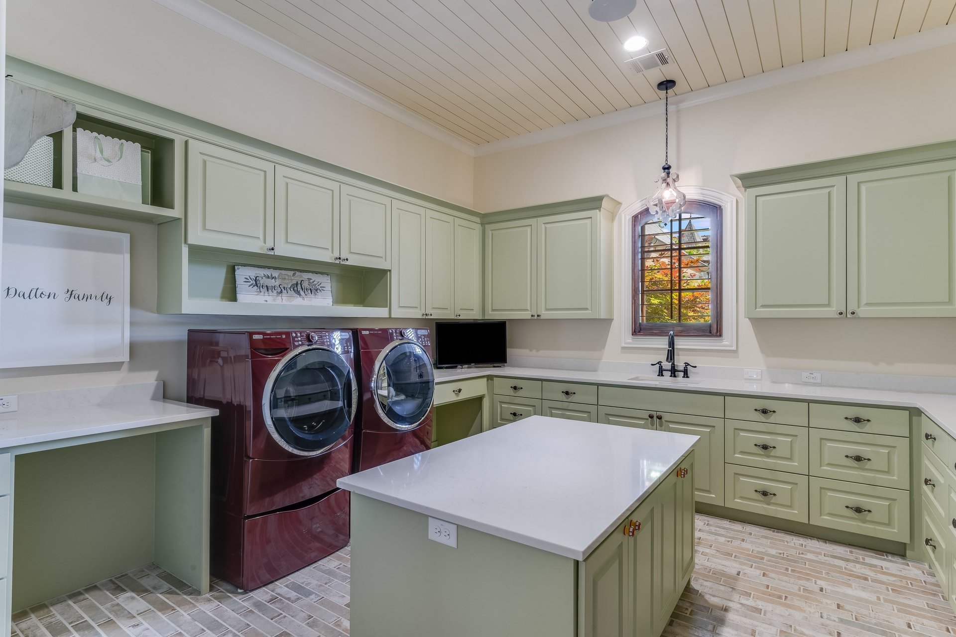 6400 Drawbridge Lane