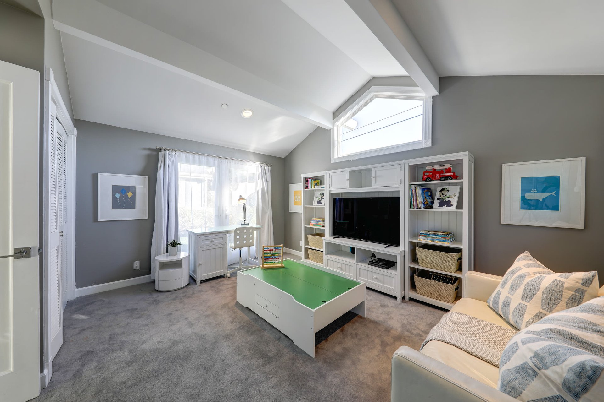 51 Mercury Ave