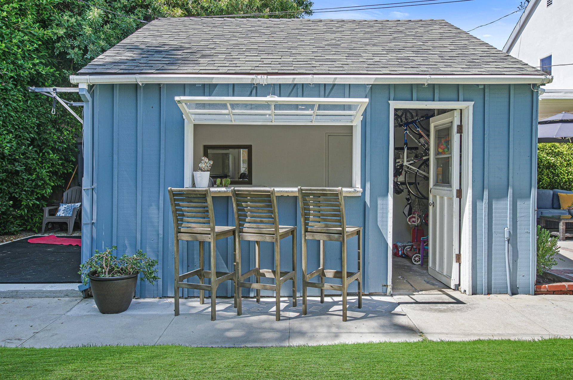 LOVINGLY RESTORED 2-STORY TRADITIONAL HOME IN PRIME RANCHO PARK